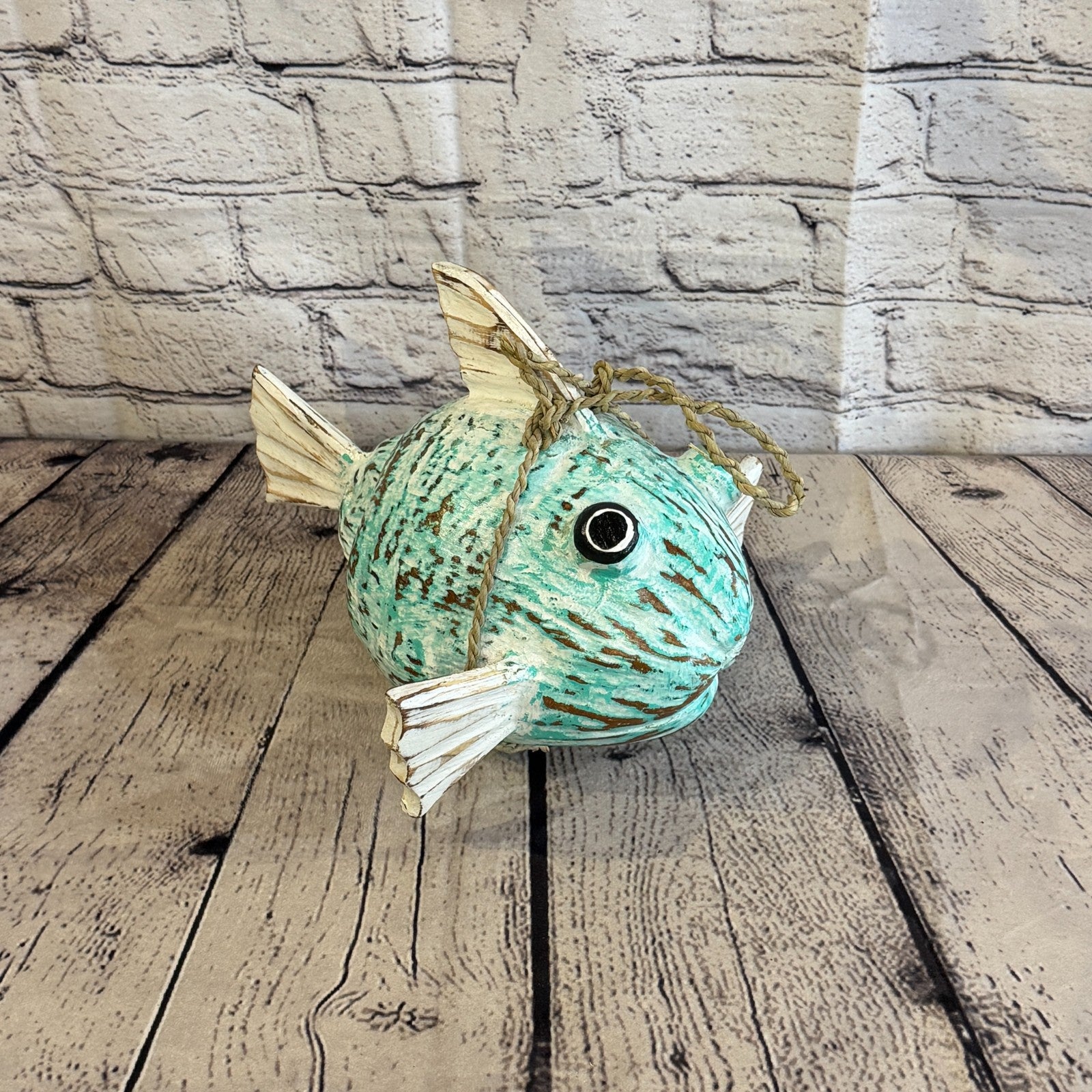 Green White Fins Folk Art Painted Puffer Fish Coconut Shell Ornaments Hanging2