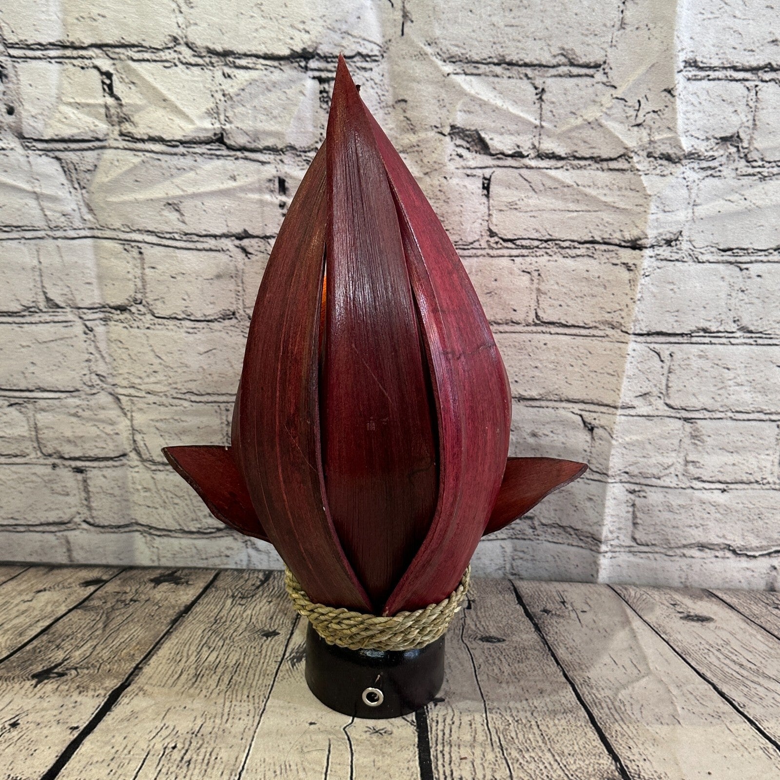 Orange Red Leaf Natural 40cm Tall Leaf Lamp Twist LED UK Mains Plug Design 93