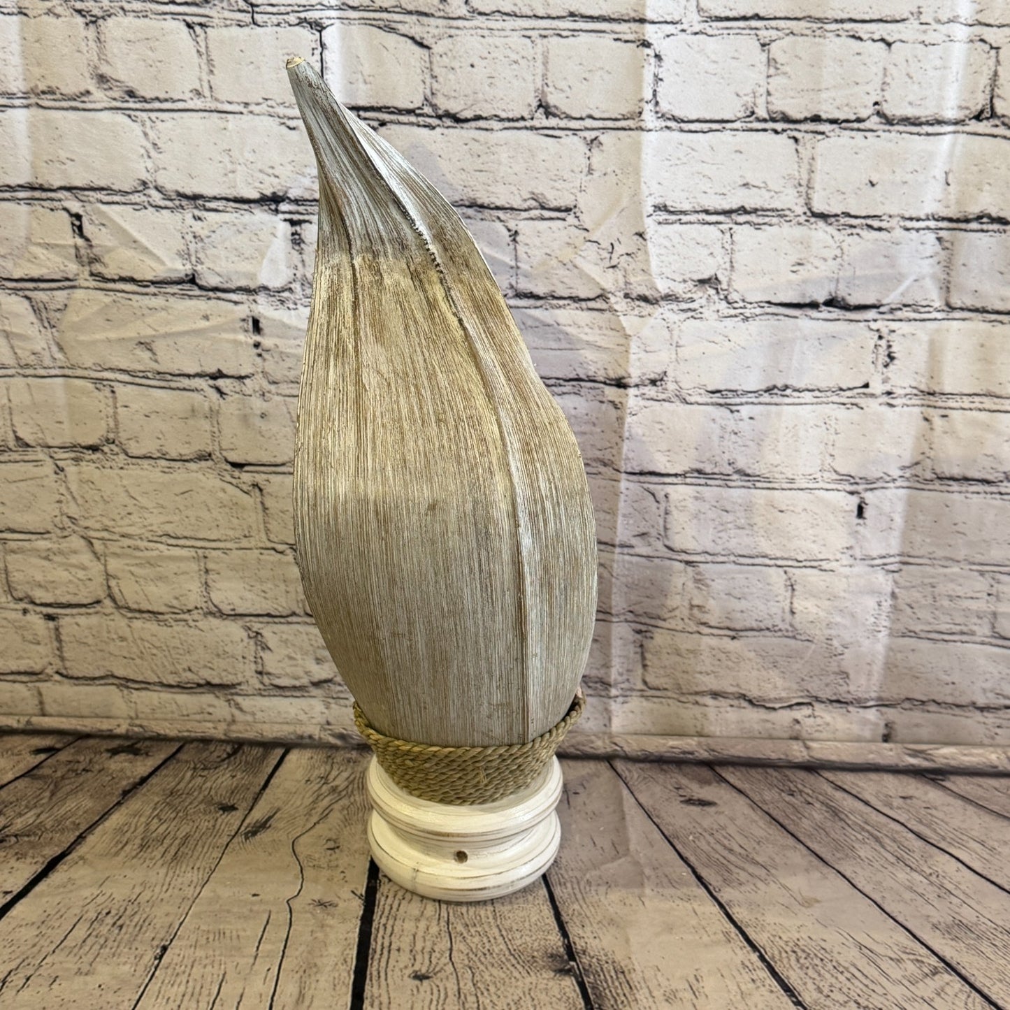 Red Light White Natural 45cm Tall Leaf Lamp Twist LED UK Mains Plug Design 123