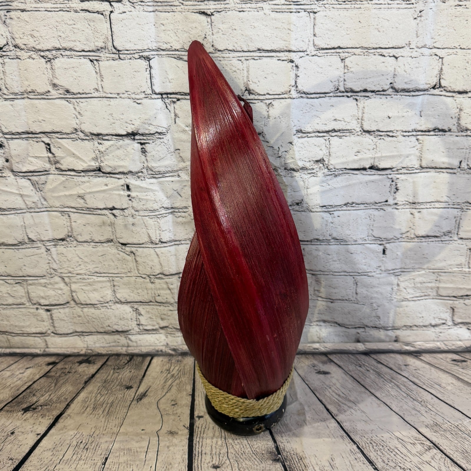Red Light Red Natural 55cm Tall Leaf Lamp Twist LED UK Mains Plug Design 64