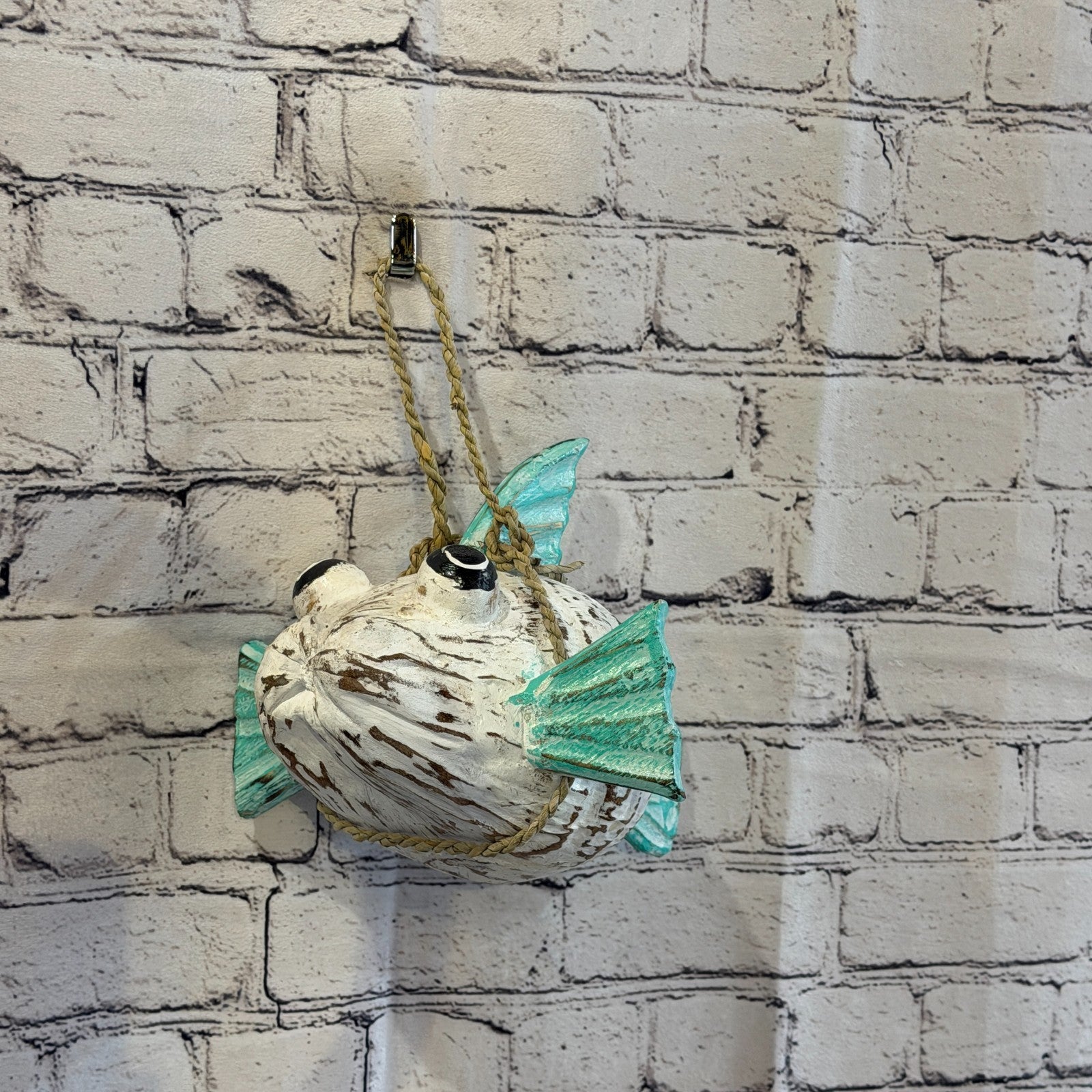 White Green Fins Folk Art Painted Puffer Fish Coconut Shell Ornaments Hanging8