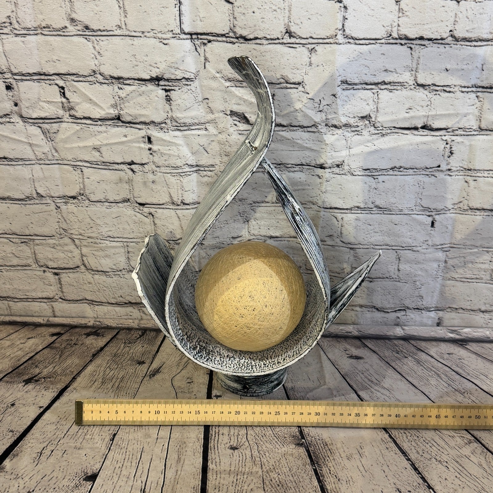White Light Silver Natural 45cm Tall Leaf Lamp Twist LED UK Mains Plug Design 86