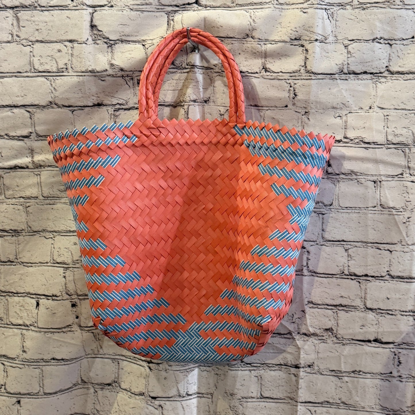 Blue Red 40cm Handwoven Tote Bag Recycled Plastic Eco-Friendly Market Beach2
