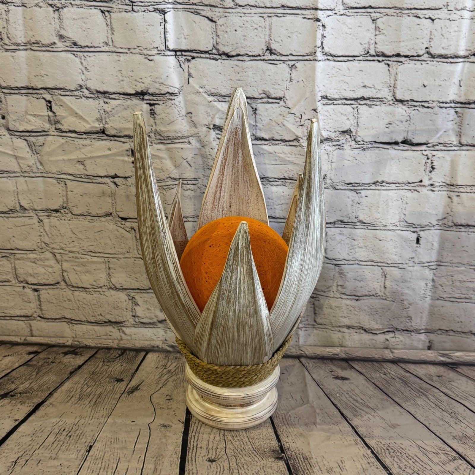 Orange Light White Natural 40cm Tall Leaf Lamp Twist LED UK Mains Plug Design 110
