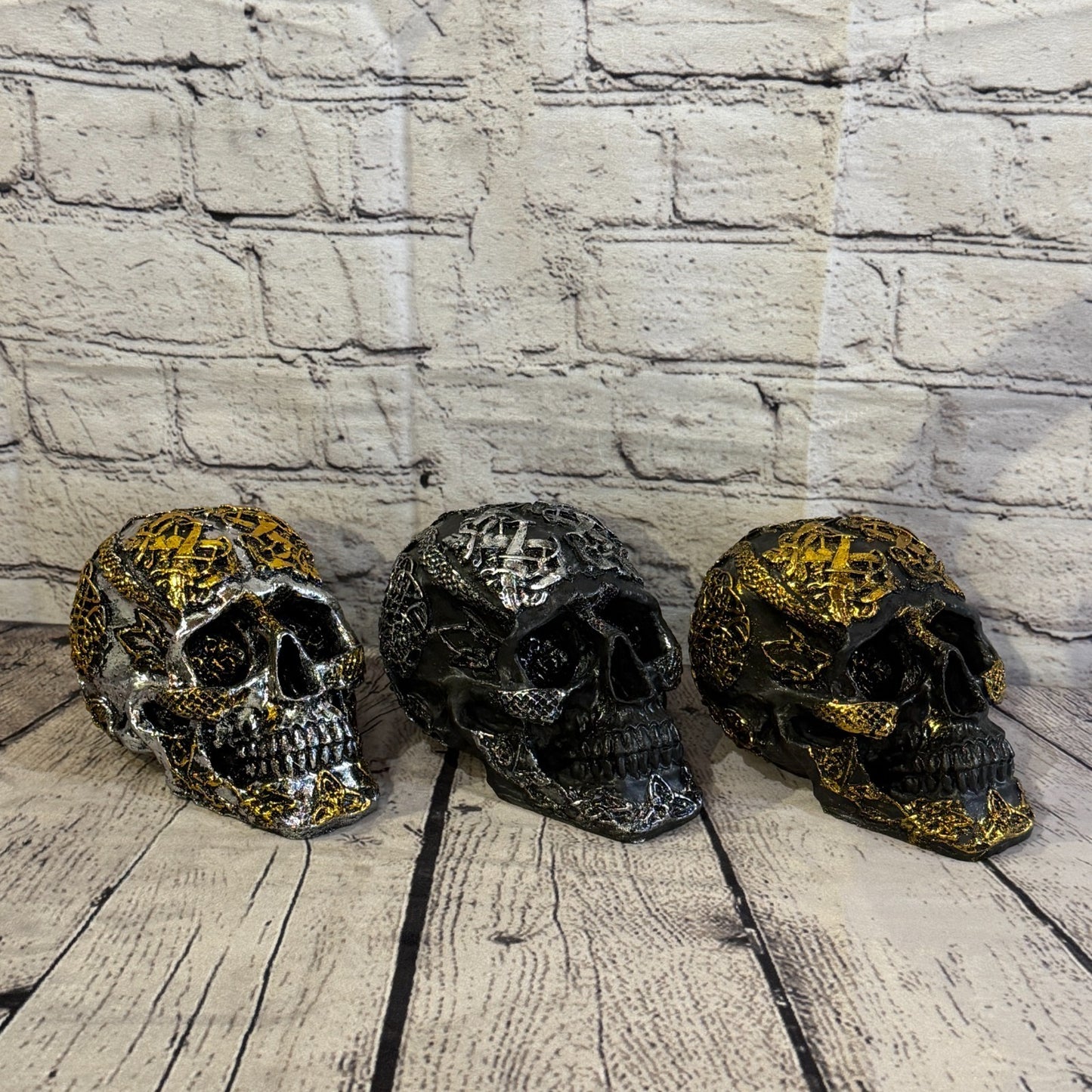 Gold Silver 15cm x 10cm Gothic Celtic Knot Skull Crucifix Statue Resin8