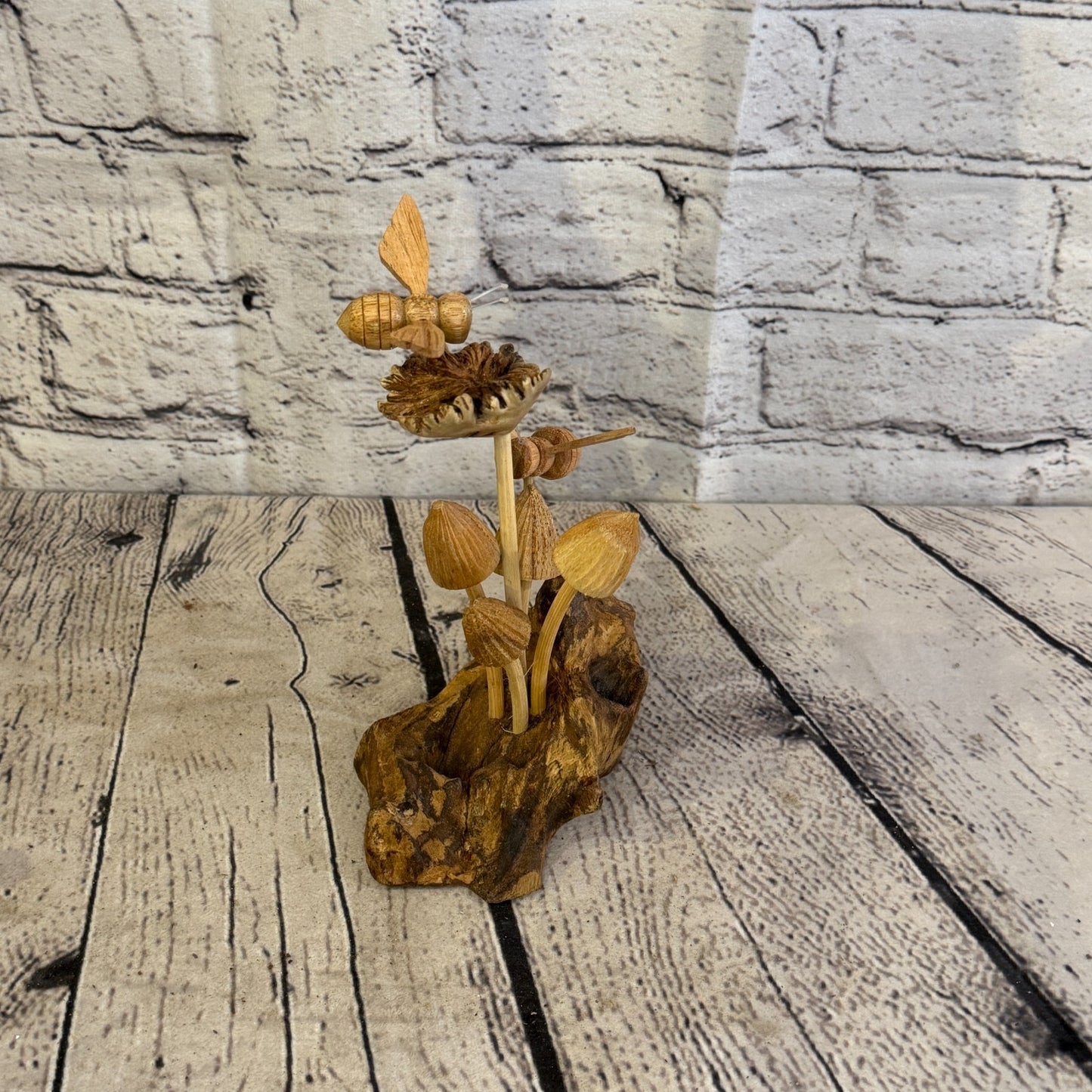 2 Bees On Mushroom Stand Bee Parasite Wood Ornament Natural Carving Wooden3