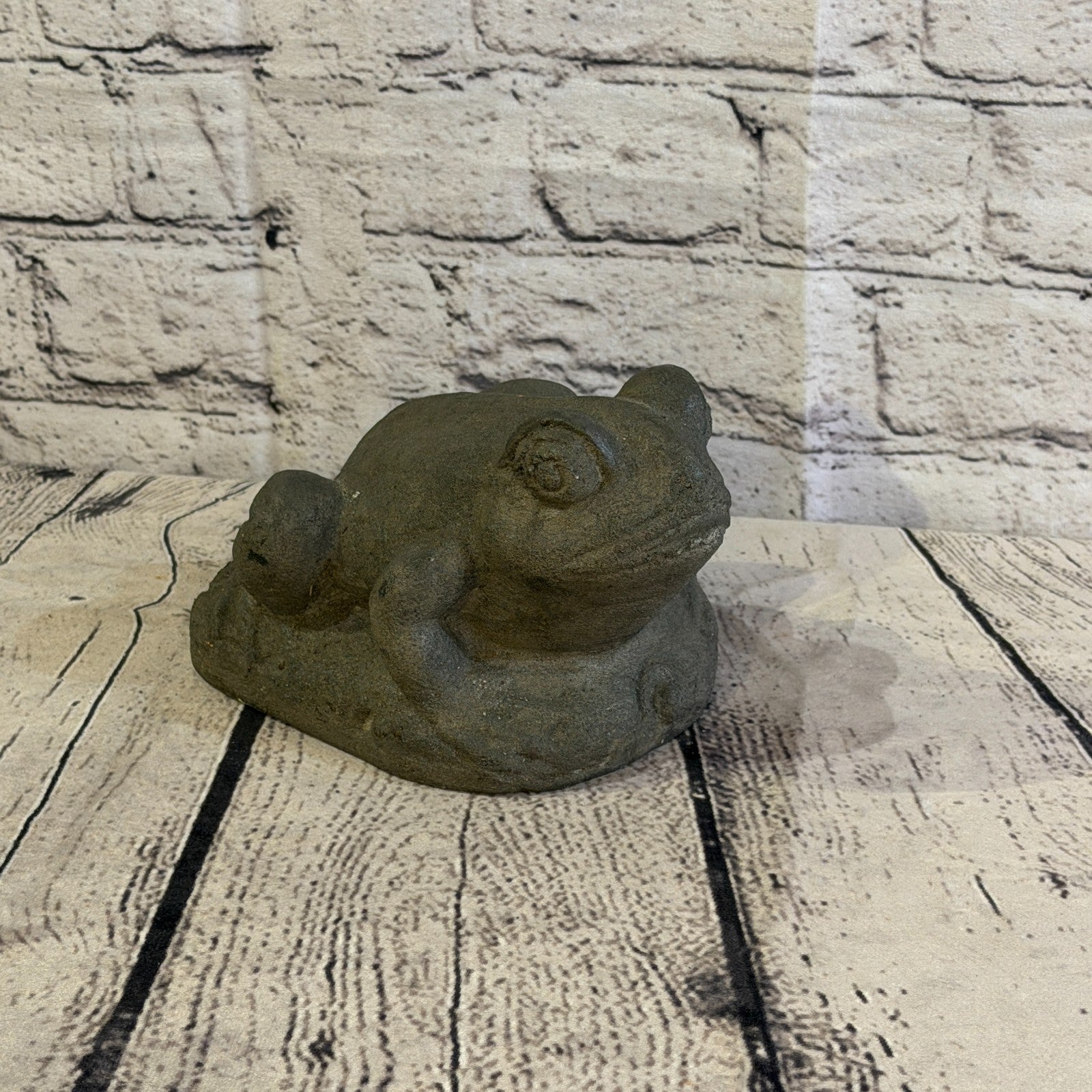 Standing Pond Frog Stone Garden 15cm x 10cm Ornament Indoor Statue Hindu2