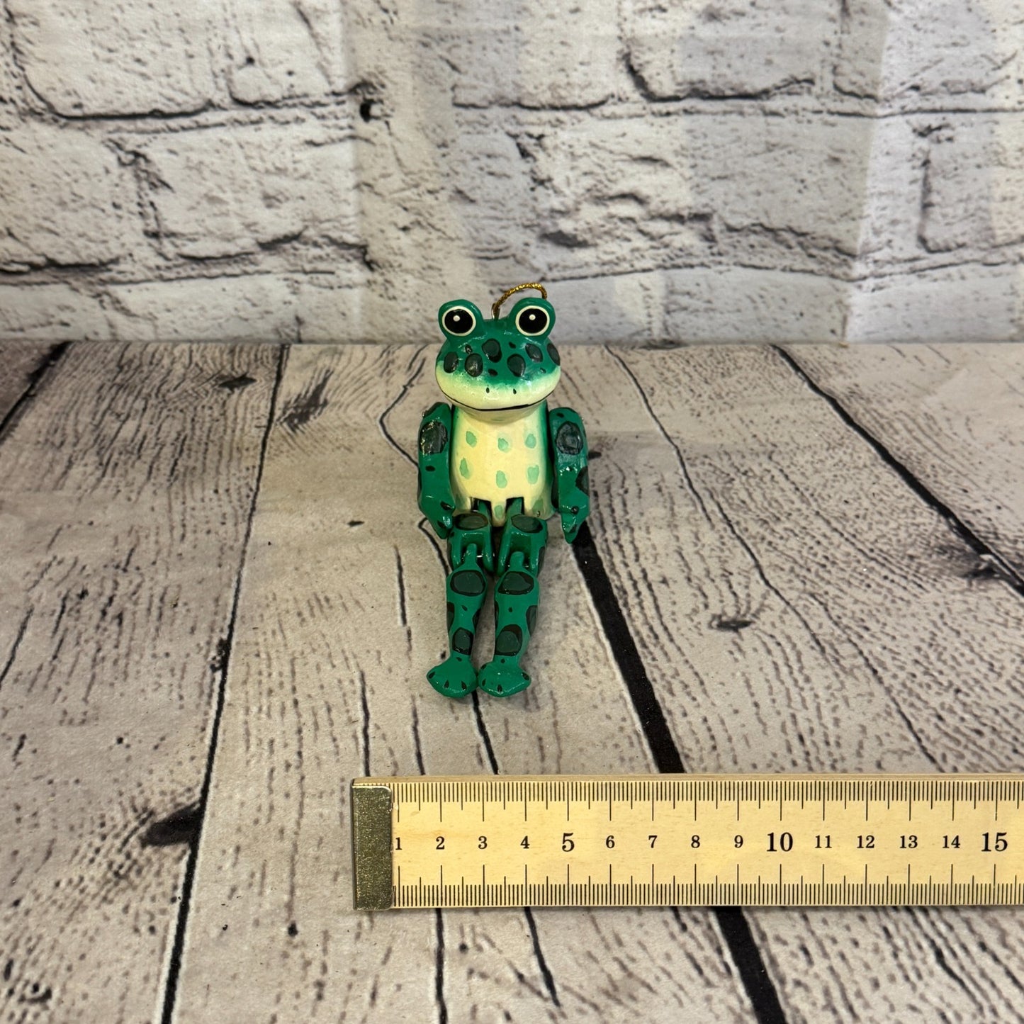 10cm Green Frog Sitting Animal Wooden Shelf Ornament Handmade Fairtrade6