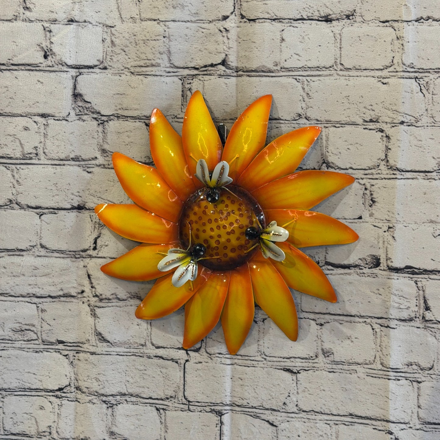30cm x 30cm Colourful Sunflower Bees Bee Metal Tin Wall Hanging Ornament Statue2