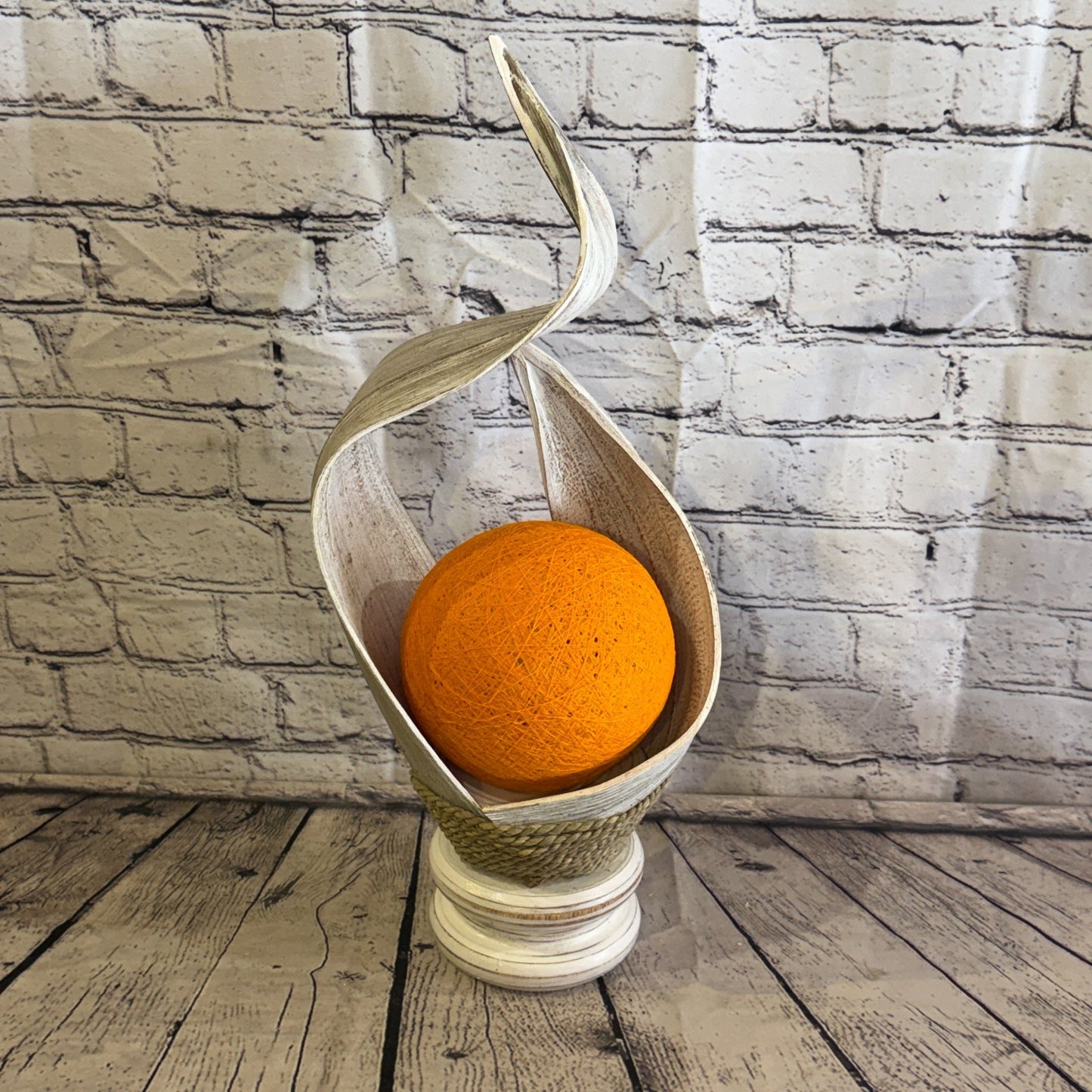 Orange Light White Natural 45cm Tall Leaf Lamp Twist LED UK Mains Plug Design 121