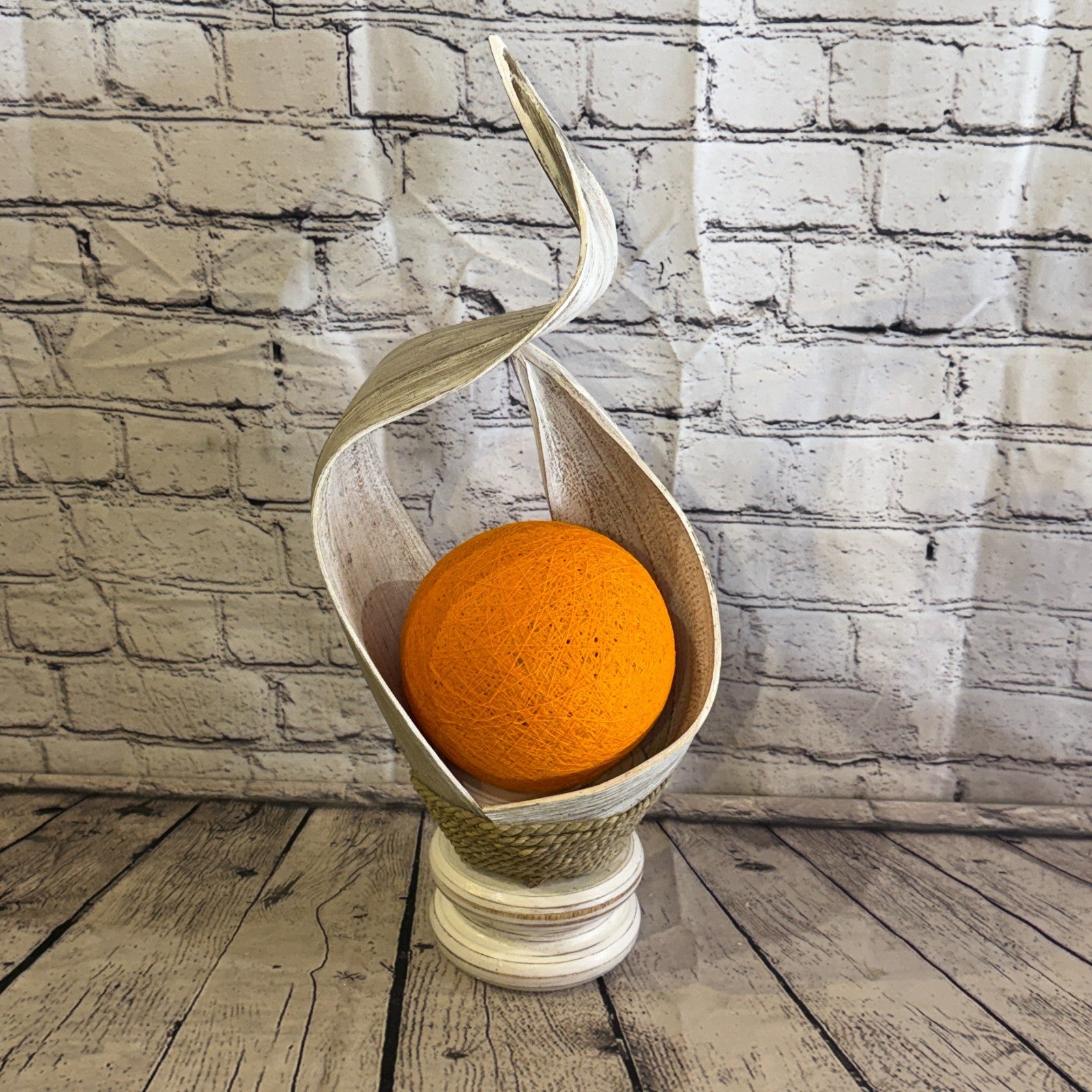 Orange Light White Natural 45cm Tall Leaf Lamp Twist LED UK Mains Plug Design 121