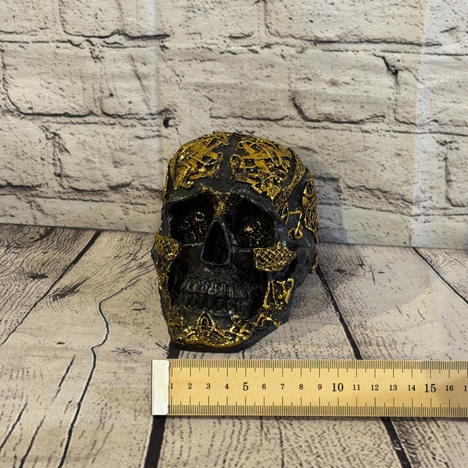 Black Gold 15cm x 10cm Gothic Celtic Knot Skull Crucifix Statue Resin7