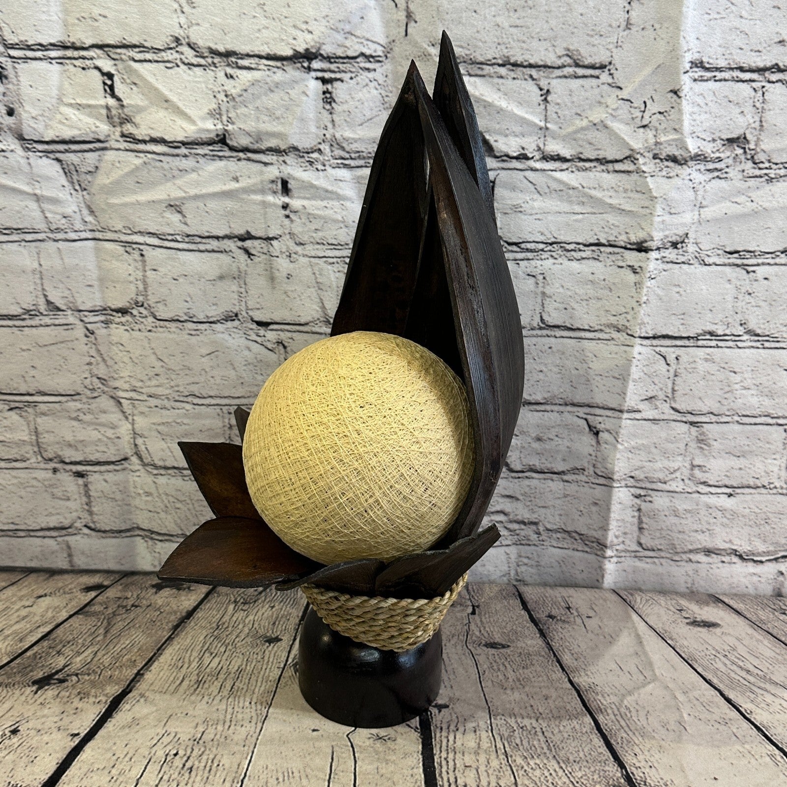 White Brown Leaf Natural 40cm Tall Leaf Lamp Twist LED UK Mains Plug Design 91