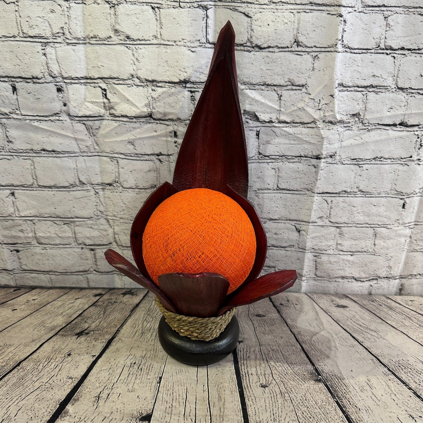 Orange Red Leaf Natural 45cm Tall Leaf Lamp Twist LED UK Mains Plug Design 70