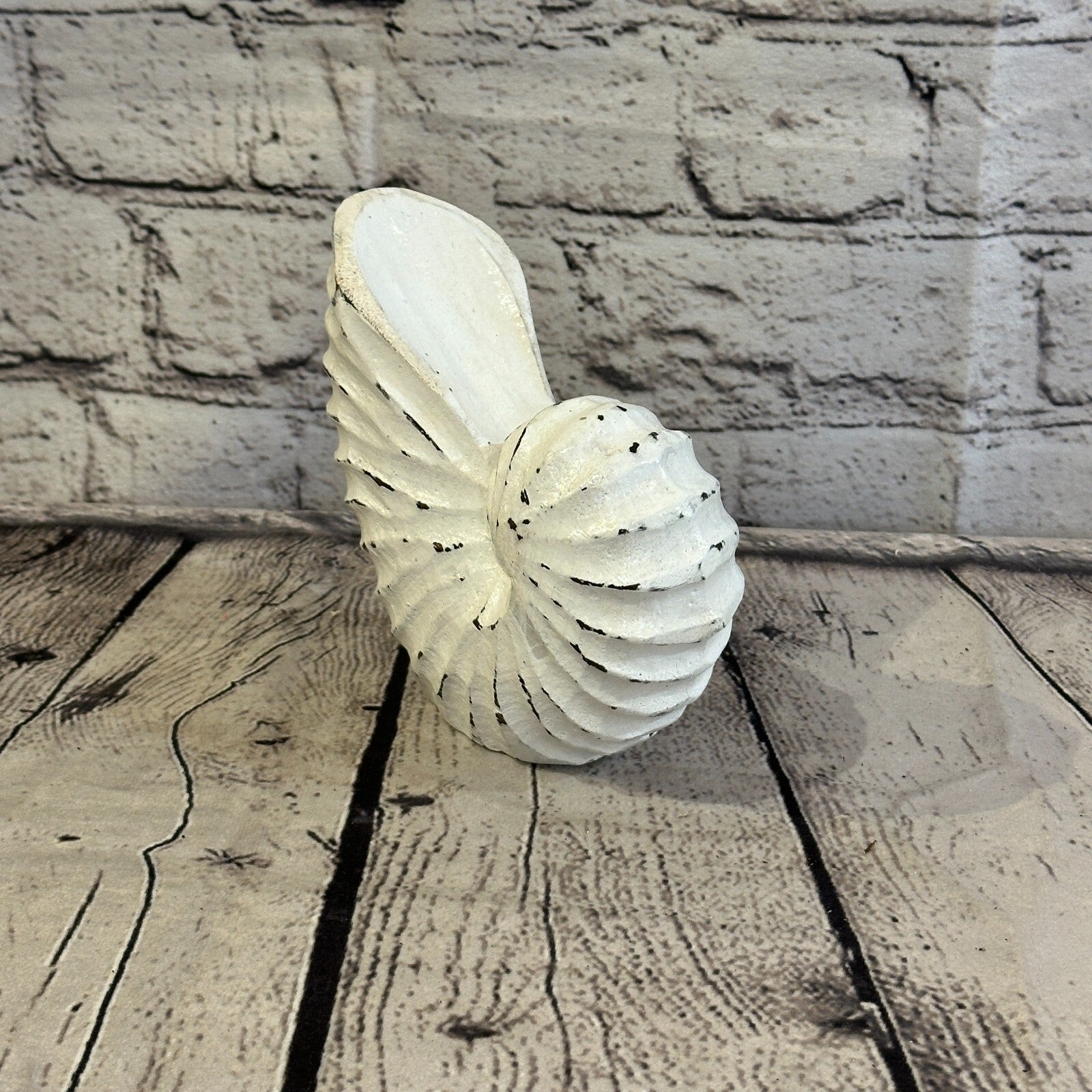 15cm White Shabby Nautilus Shell Ornament Decor Carved Light Wood Parcel Figure2