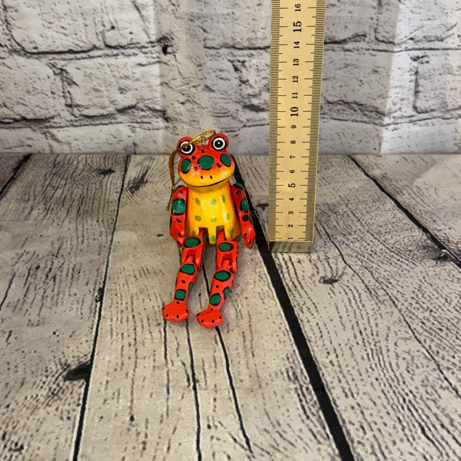 10cm Red Frog Sitting Animal, Wooden Shelf Ornament Handmade Fairtrade5
