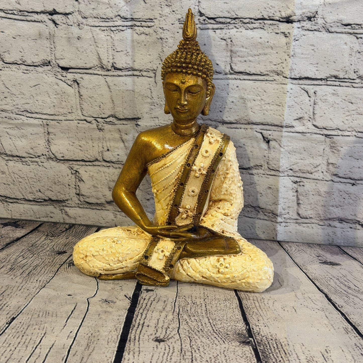 White & Bronze 30cm x 20cm Large Thai Spike Buddha Sitting Statue Resin Hindu1