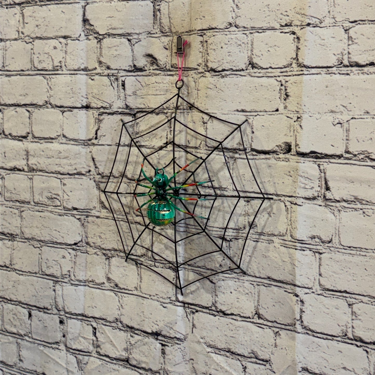 30cm x 30cm Green Spider On Web Bug Metal Tin Wall Hanging Ornament Statue1