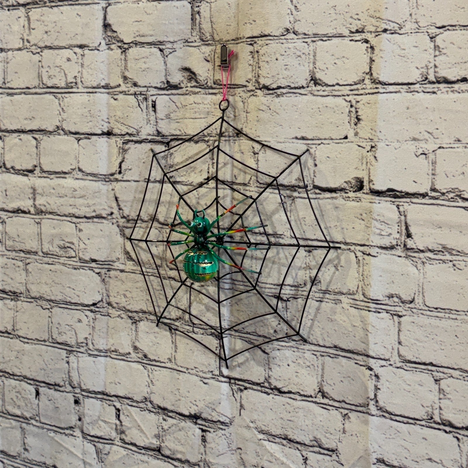 30cm x 30cm Green Spider On Web Bug Metal Tin Wall Hanging Ornament Statue1