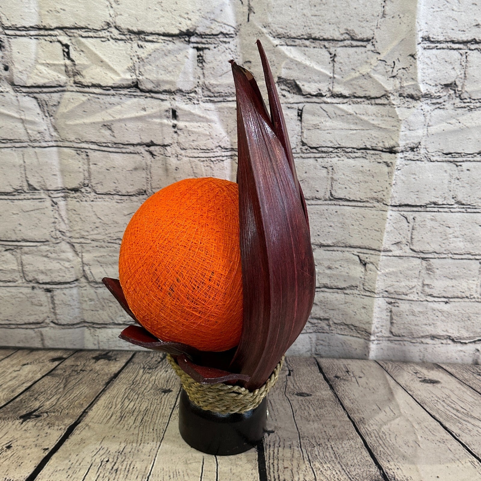 Orange Red Leaf Natural 40cm Tall Leaf Lamp Twist LED UK Mains Plug Design 92