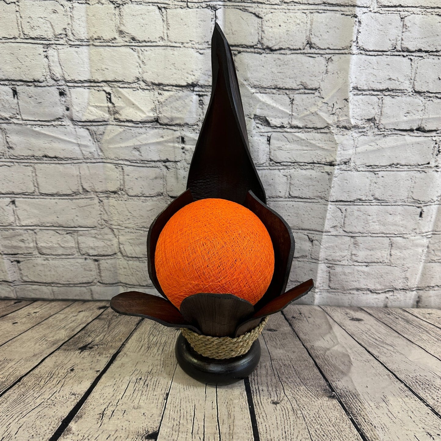 Orange Brown Leaf Natural 45cm Tall Leaf Lamp Twist LED UK Mains Plug Design 70