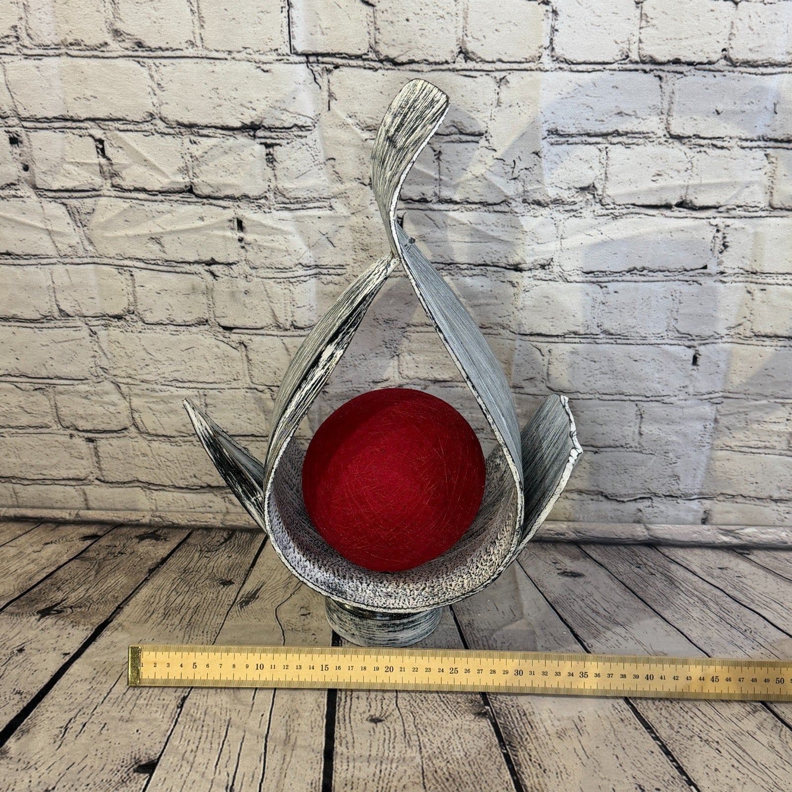 Red Light Silver Natural 45cm Tall Leaf Lamp Twist LED UK Mains Plug Design 85