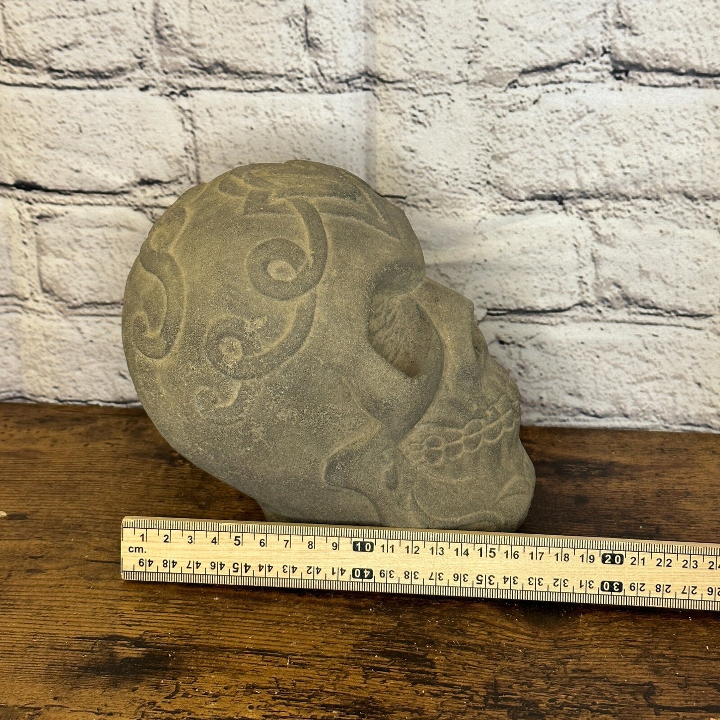 Skull Celtic Knot Pattern Stone Garden 20cm Ornament Outdoor Indoor Statue Hindu6