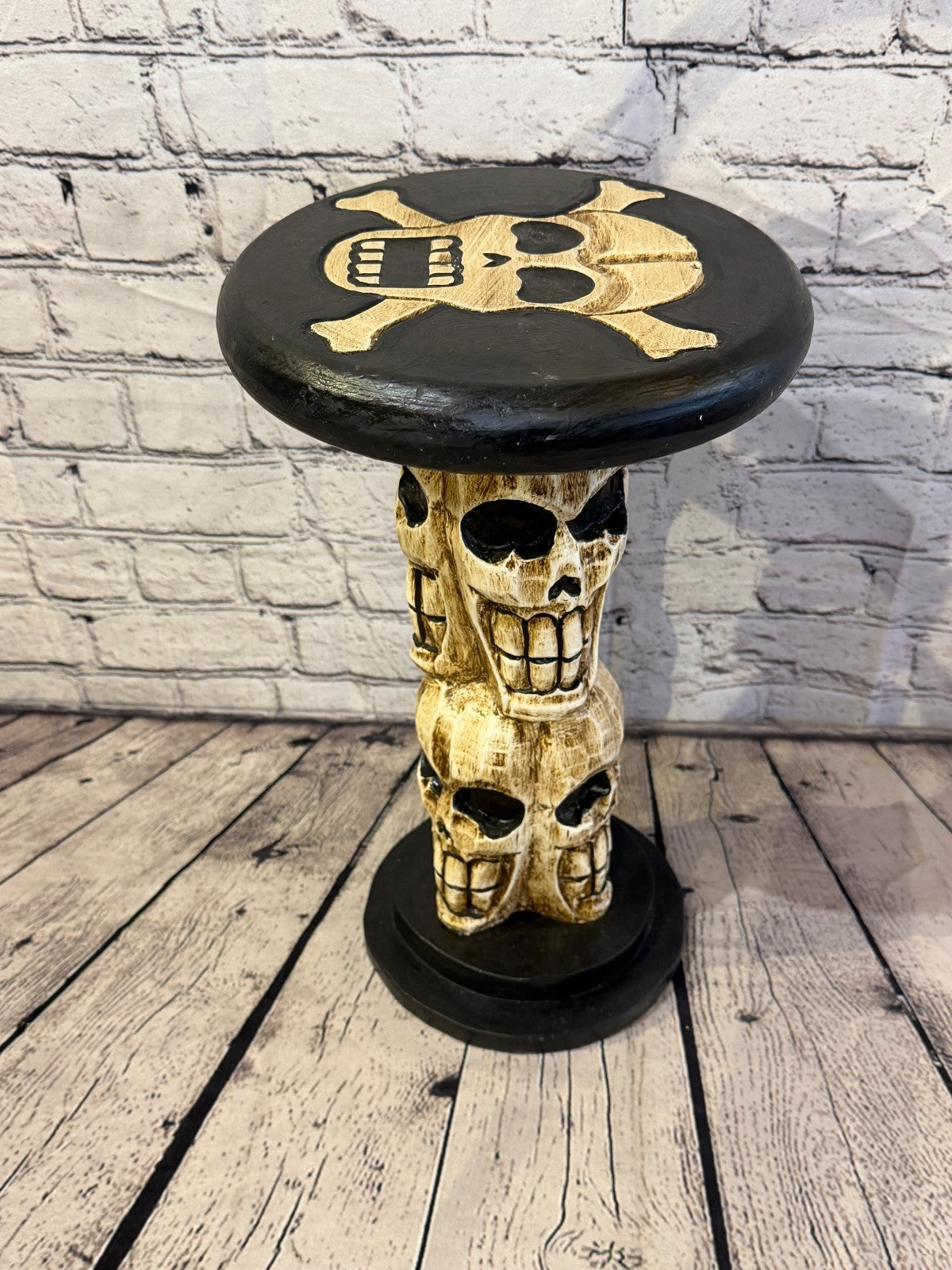 40cm x 25cm Skull Tower Round Wooden Coffee Table Bar Restaurant Garden Pub1
