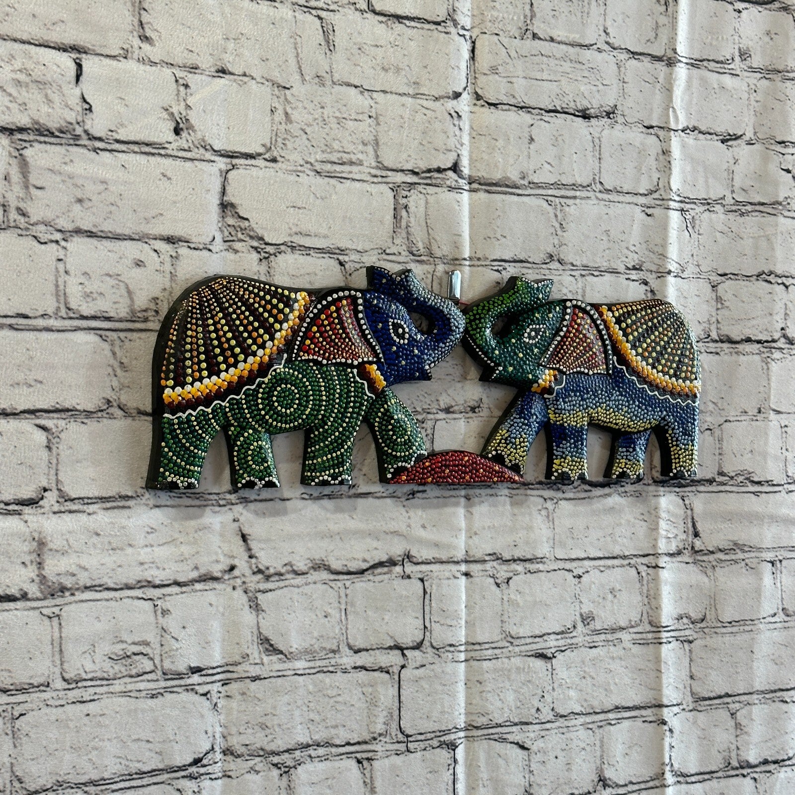 45cm 2 Elephants Carved Wooden Dot Painted Ethnic Tribal Tiki Wall Handmade No 31
