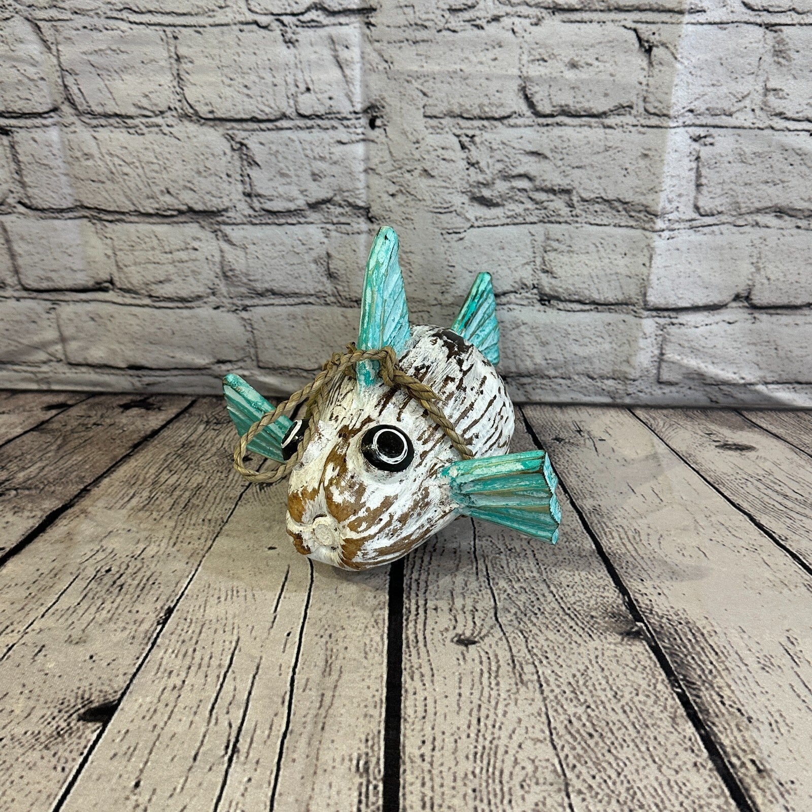 Green White Folk Art Hand Painted Puffer Fish Coconut Shell Ornaments Hanging0