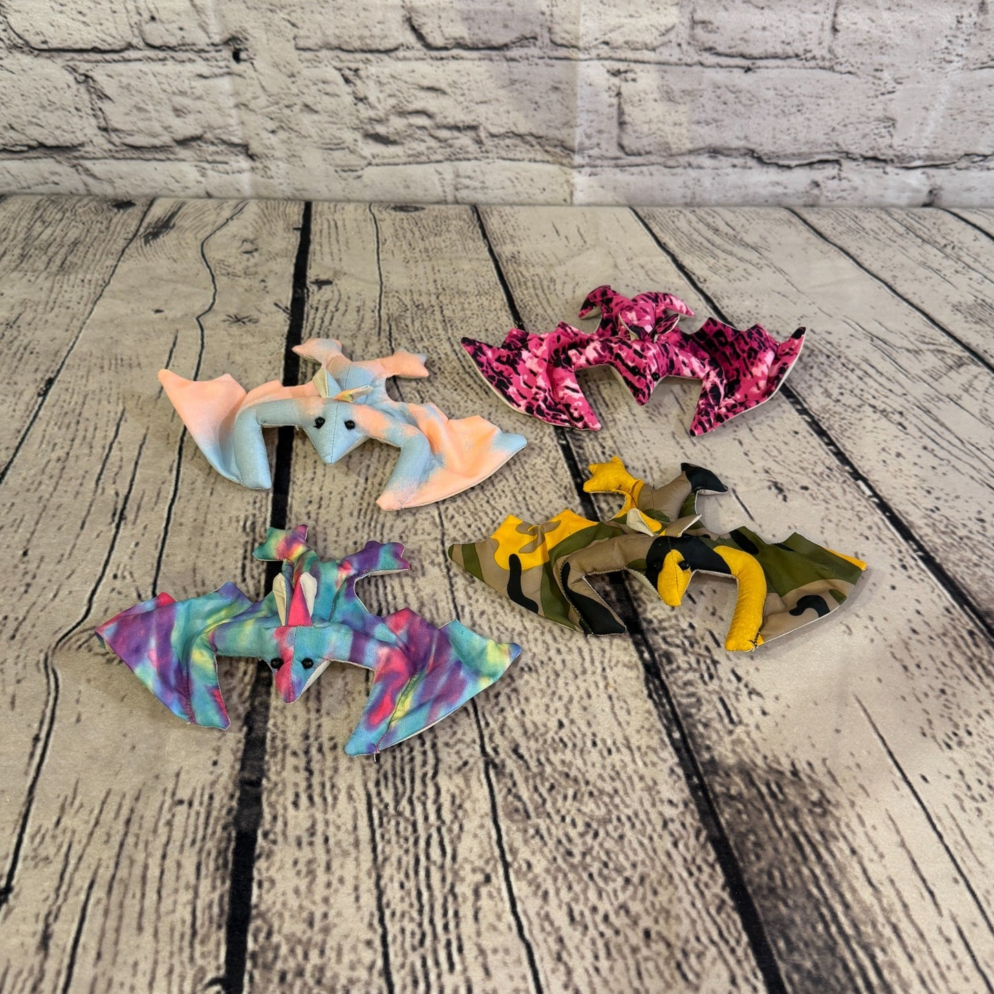 Colourful Sand Animal Bat Toy Party Stocking Filler Stress Relief Fidget 10cm0