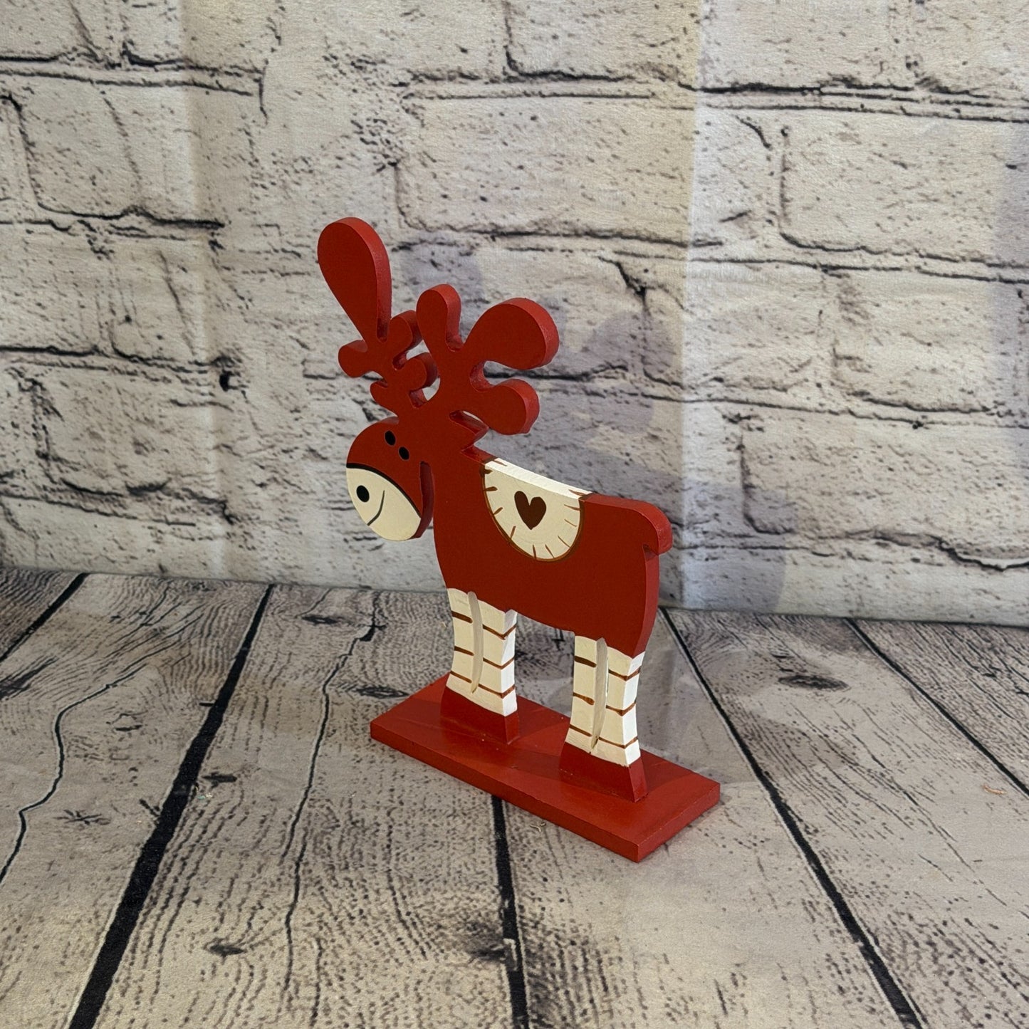 22cm x 14cm Red Heart Handcrafted Wood Reindeer Xmas Christmas Ornament Antlers1