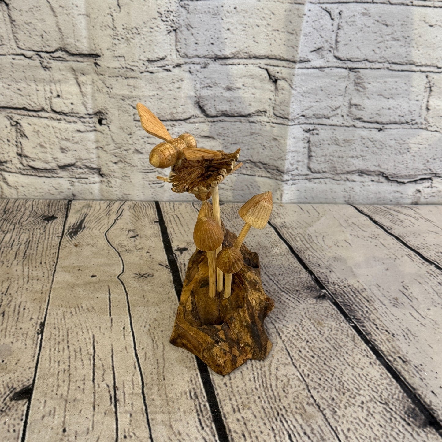 2 Bees On Mushroom Stand Bee Parasite Wood Ornament Natural Carving Wooden4