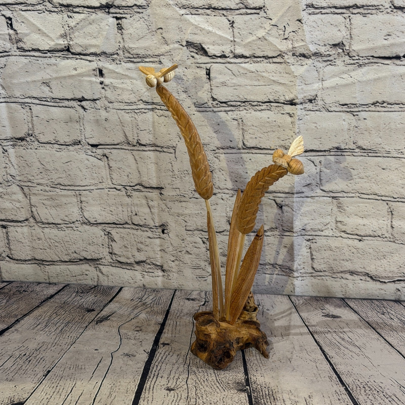 35cm 2 Bees On Wheat Reeds Stand Parasite Wood Ornament Natural Carving Wooden0