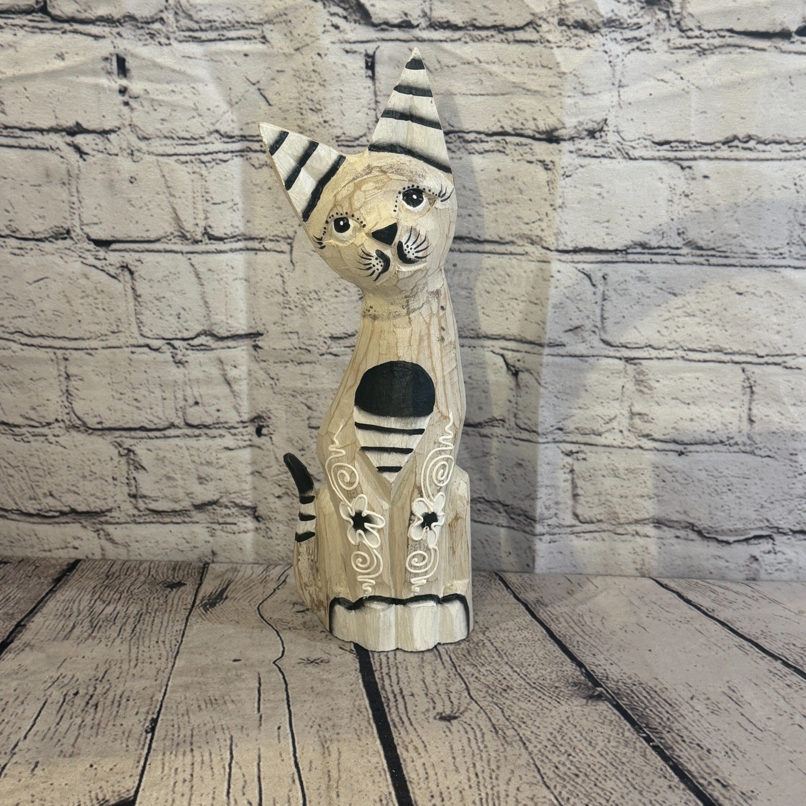 30cm White Flower Wooden Shabby Cat Statue Ornament Fair Trade Handcarved0