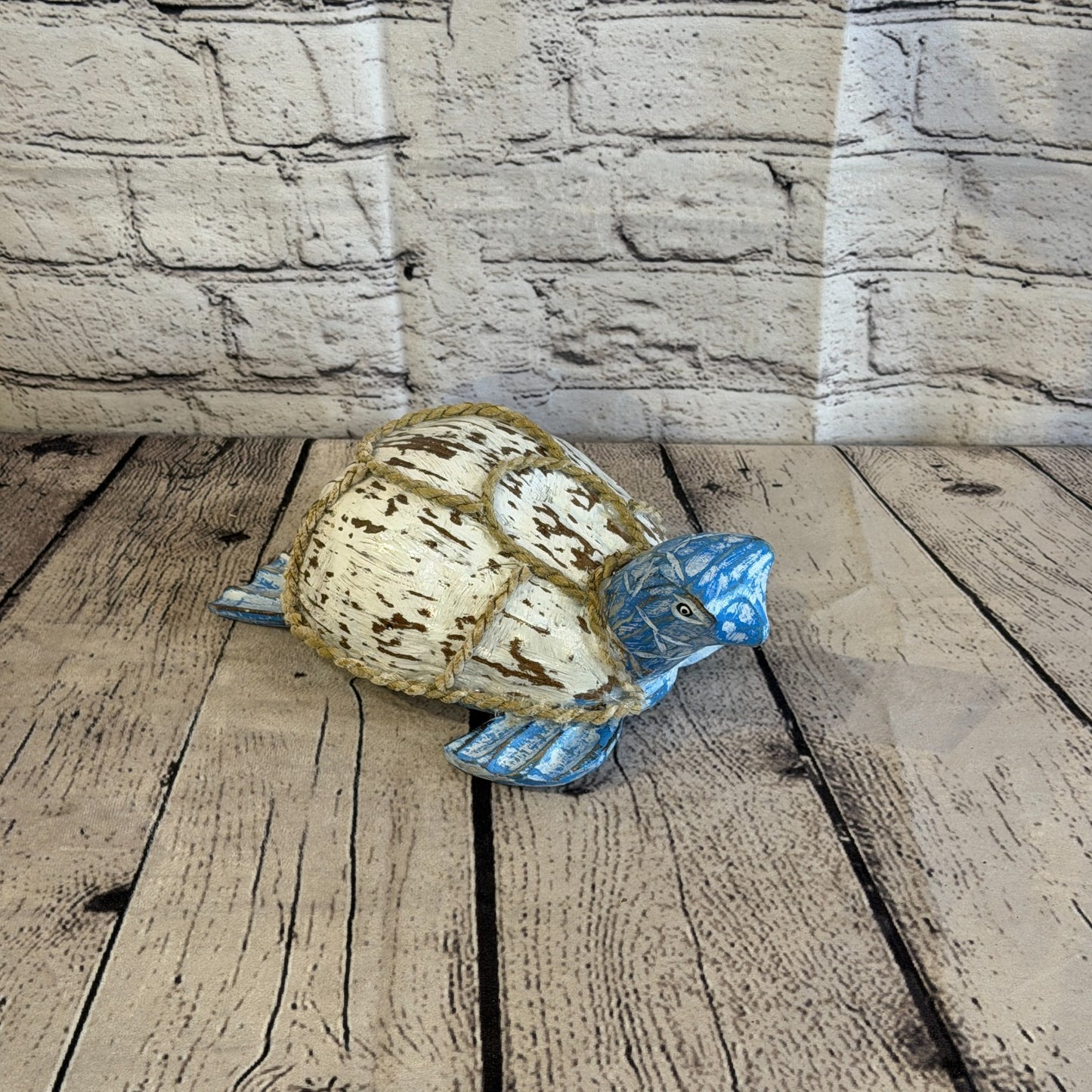 White Body Blue Folk Art Painted Turtle Coconut Shell Ornaments Hanging Decor2
