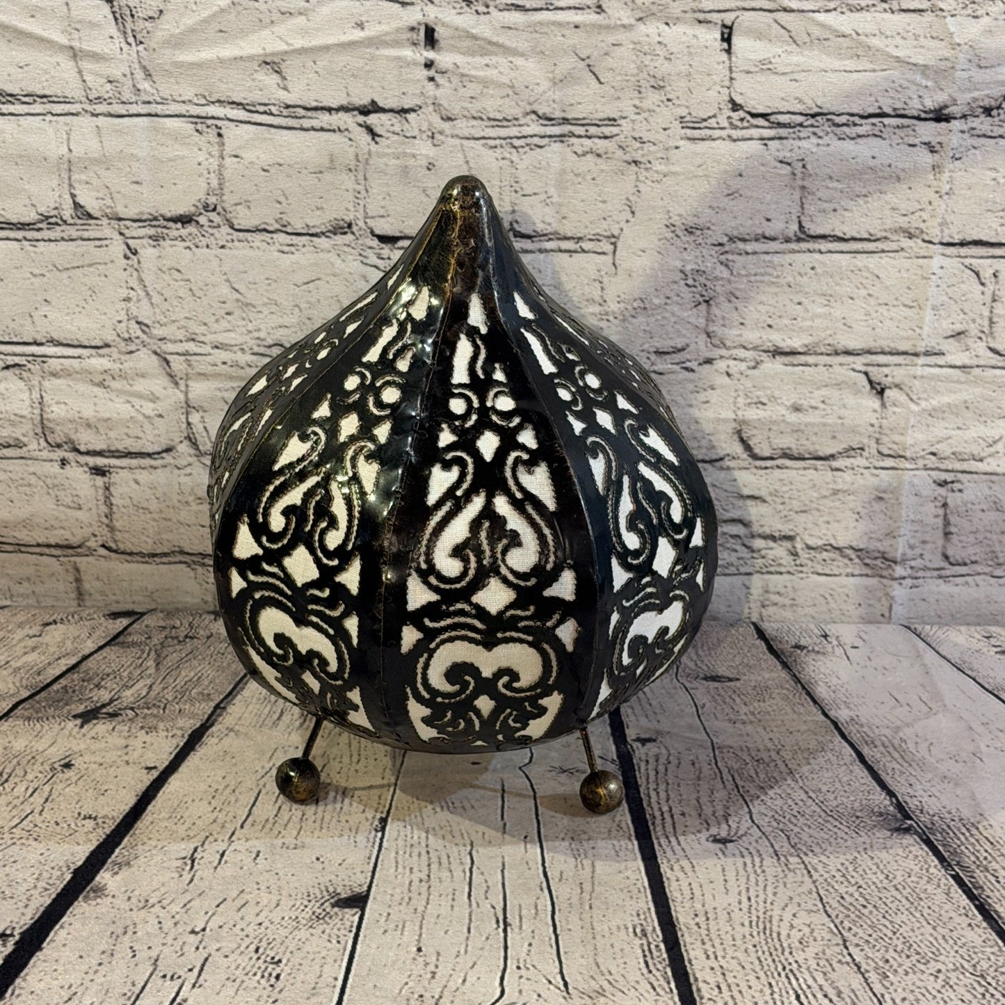 30cm x 20cm Metal Fabric White Moroccan Style Tall Lamp Twist LED UK Mains Plug2