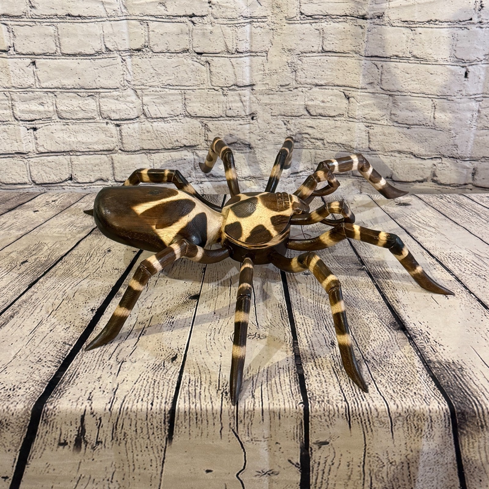 45cm x 35cm Wooden Spider Carving Hand Carved Walking Spider Tarantula Statue6