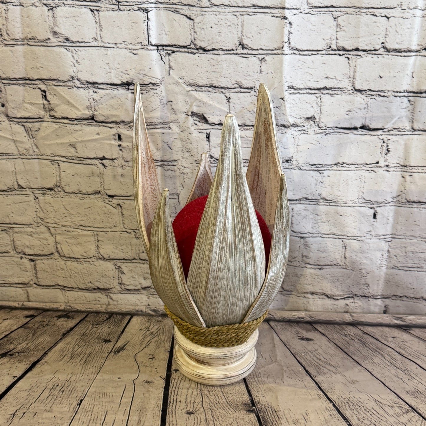 Red Light White Natural 40cm Tall Leaf Lamp Twist LED UK Mains Plug Design 112