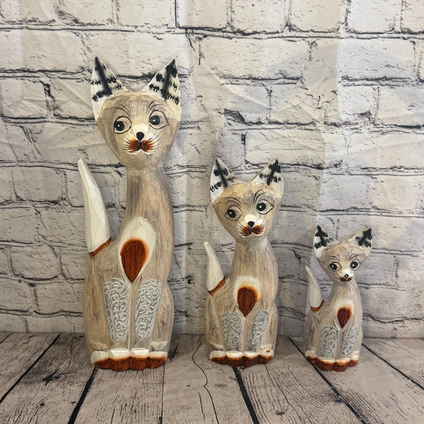 40cm White Dots Wooden Shabby Cat Statue Ornament Fair Trade Handcarved8