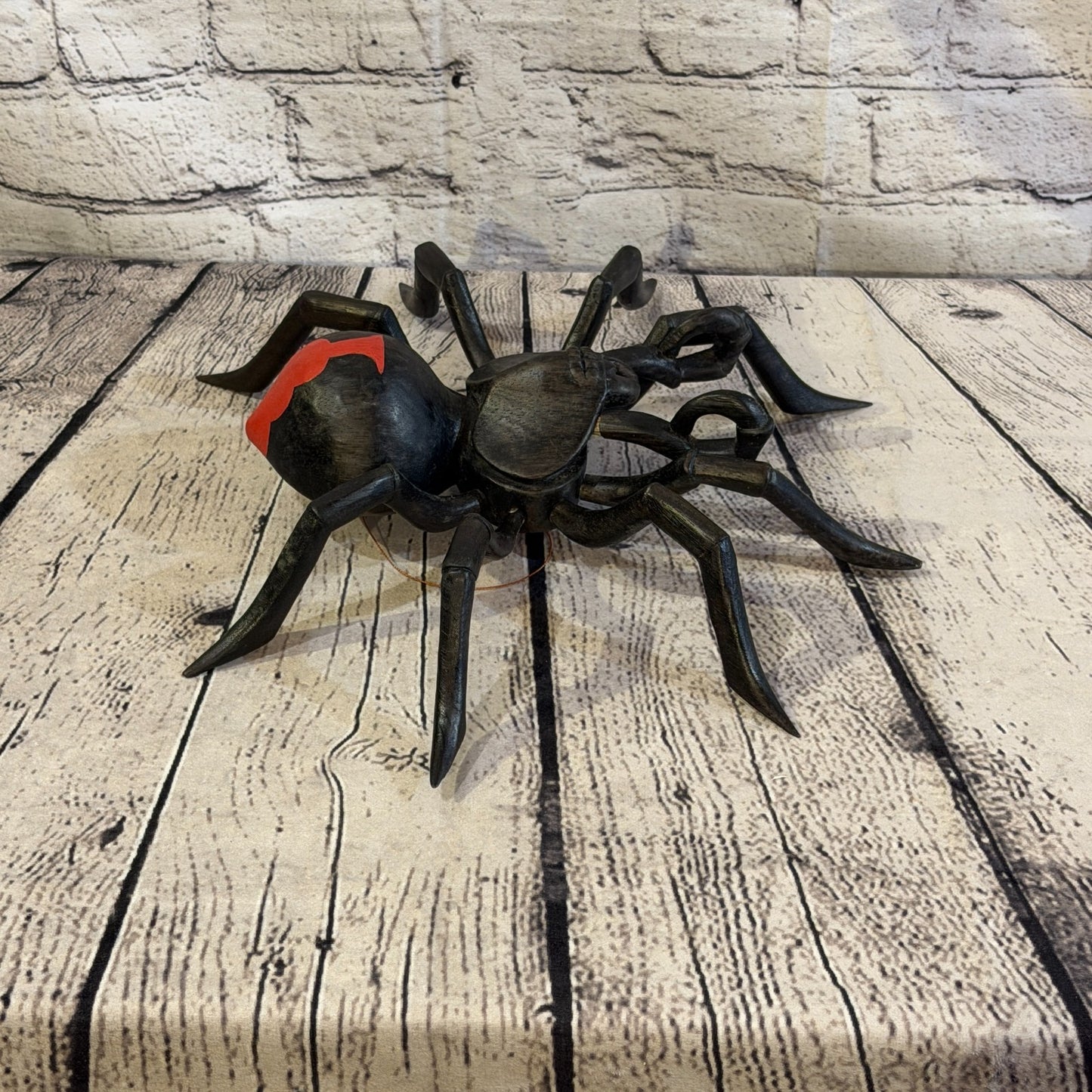 30cm x 25cm Black Widow Wooden Spider Carving Hand Walking Tarantula Statue6