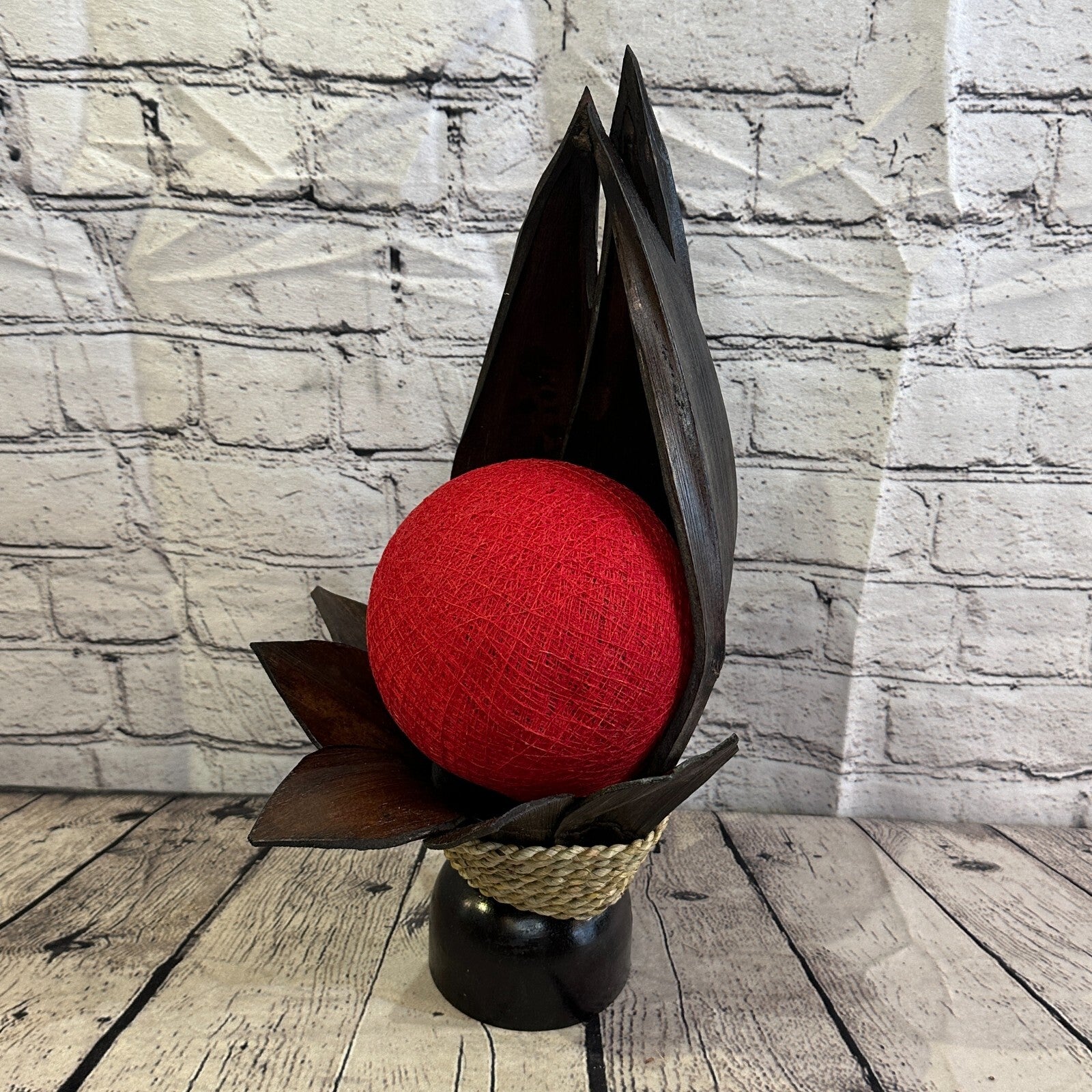 Red Brown Leaf Natural 40cm Tall Leaf Lamp Twist LED UK Mains Plug Design 91