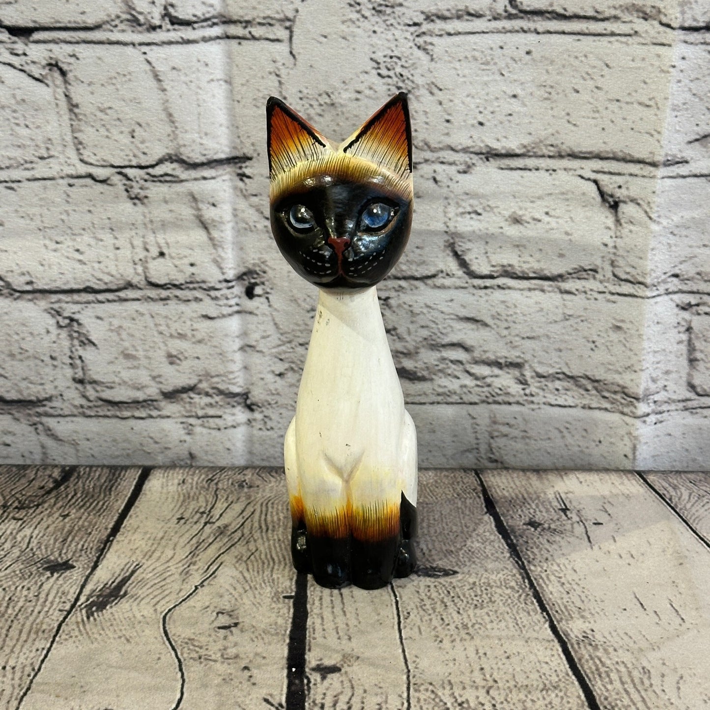 20cm x 7cm Siamese Sitting Bobble Style Painted Wooden Hand Carved Cat Wooden1