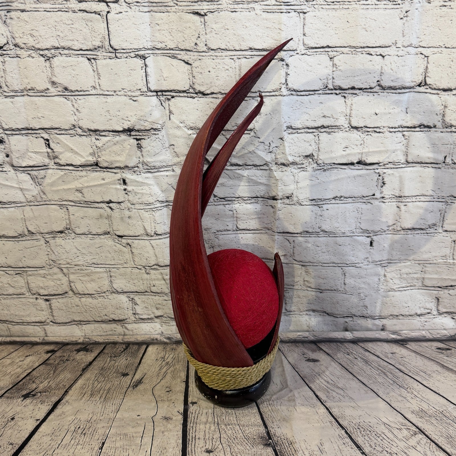 Red Light Red Natural 55cm Tall Leaf Lamp Twist LED UK Mains Plug Design 63