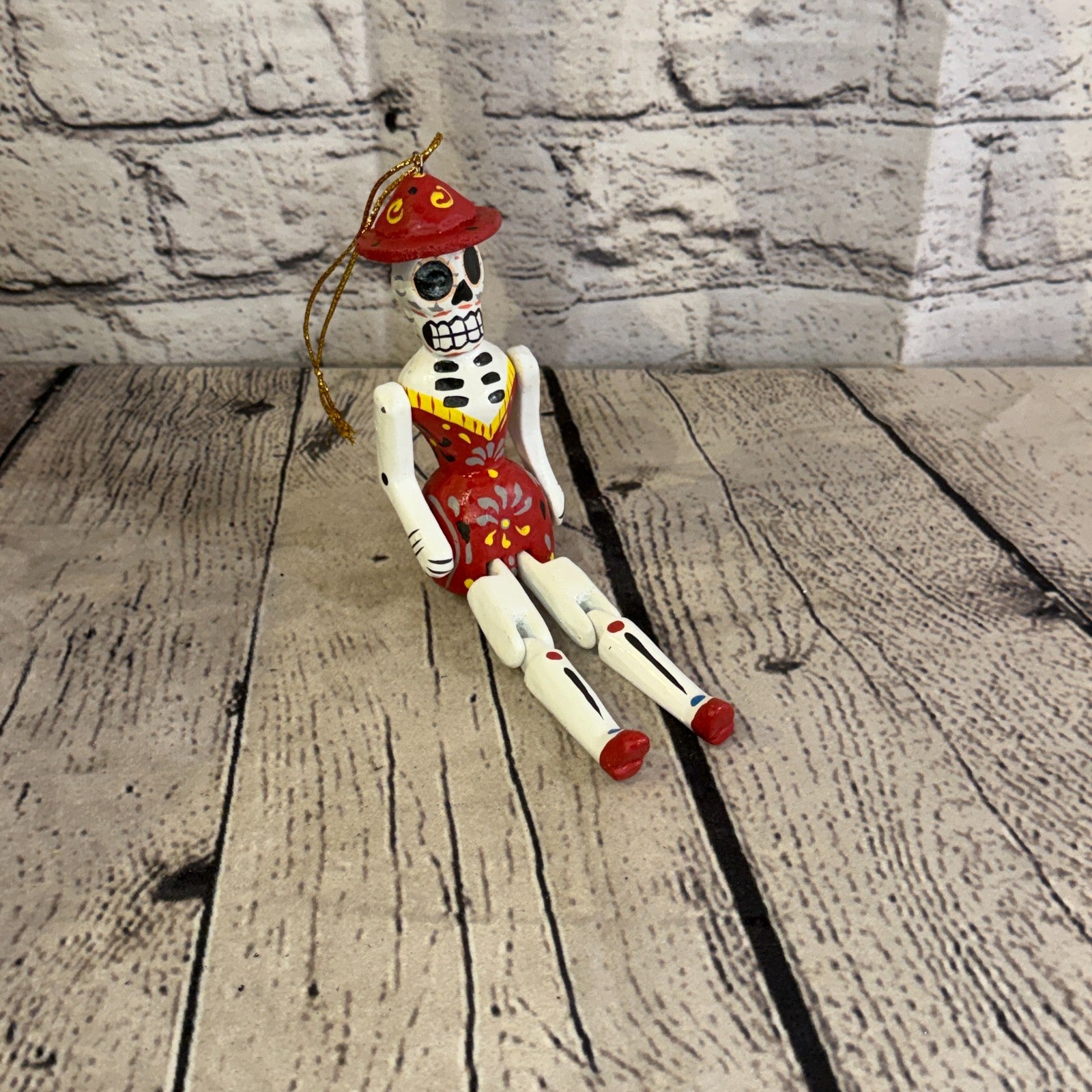 10cm Red Day Of The Dead Lady Sitting Animal, Wooden Shelf Ornament Fairtrade2