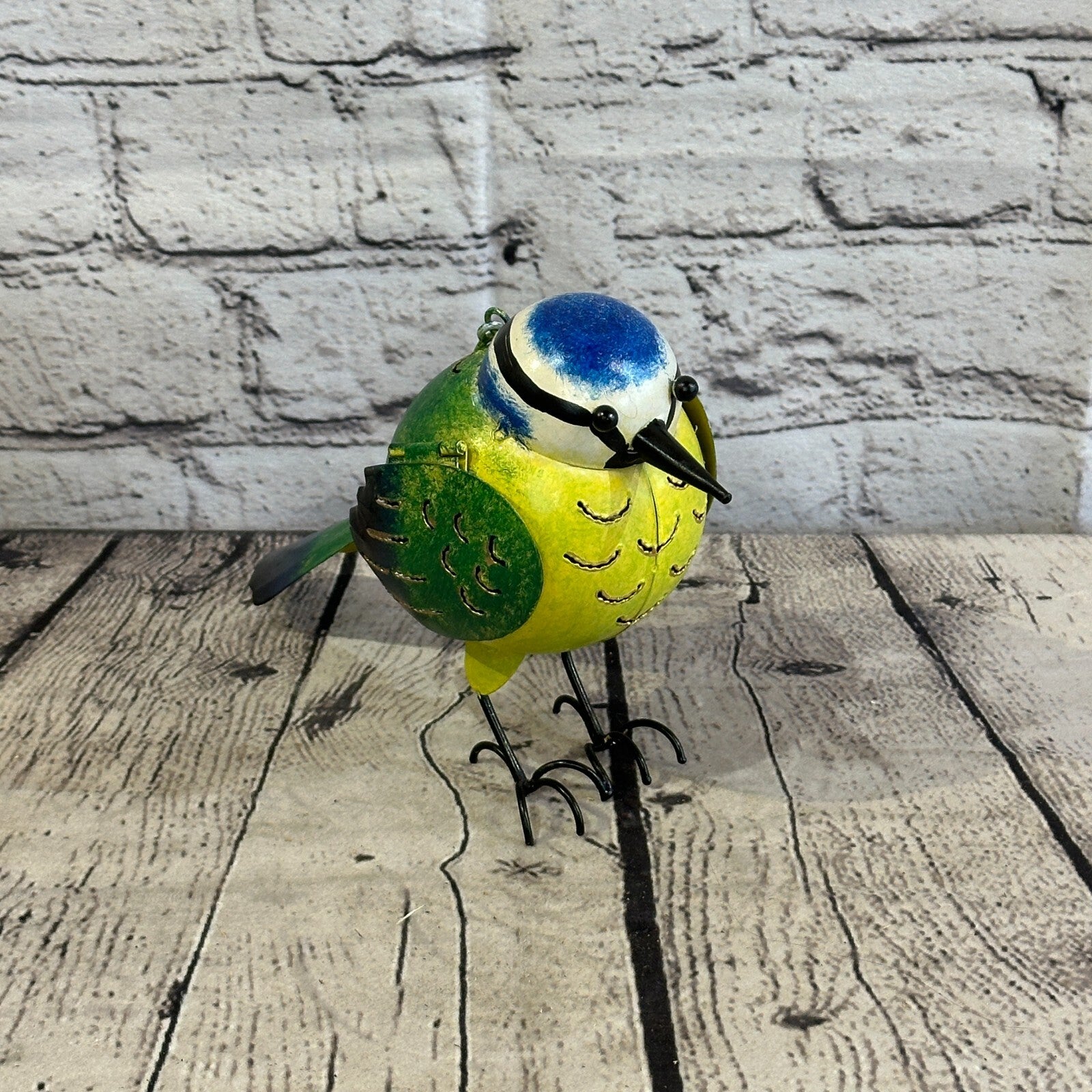 15cm x 15cm Blue Tit Bird Metal Tin Wall Hanging Ornament Painted Statue2