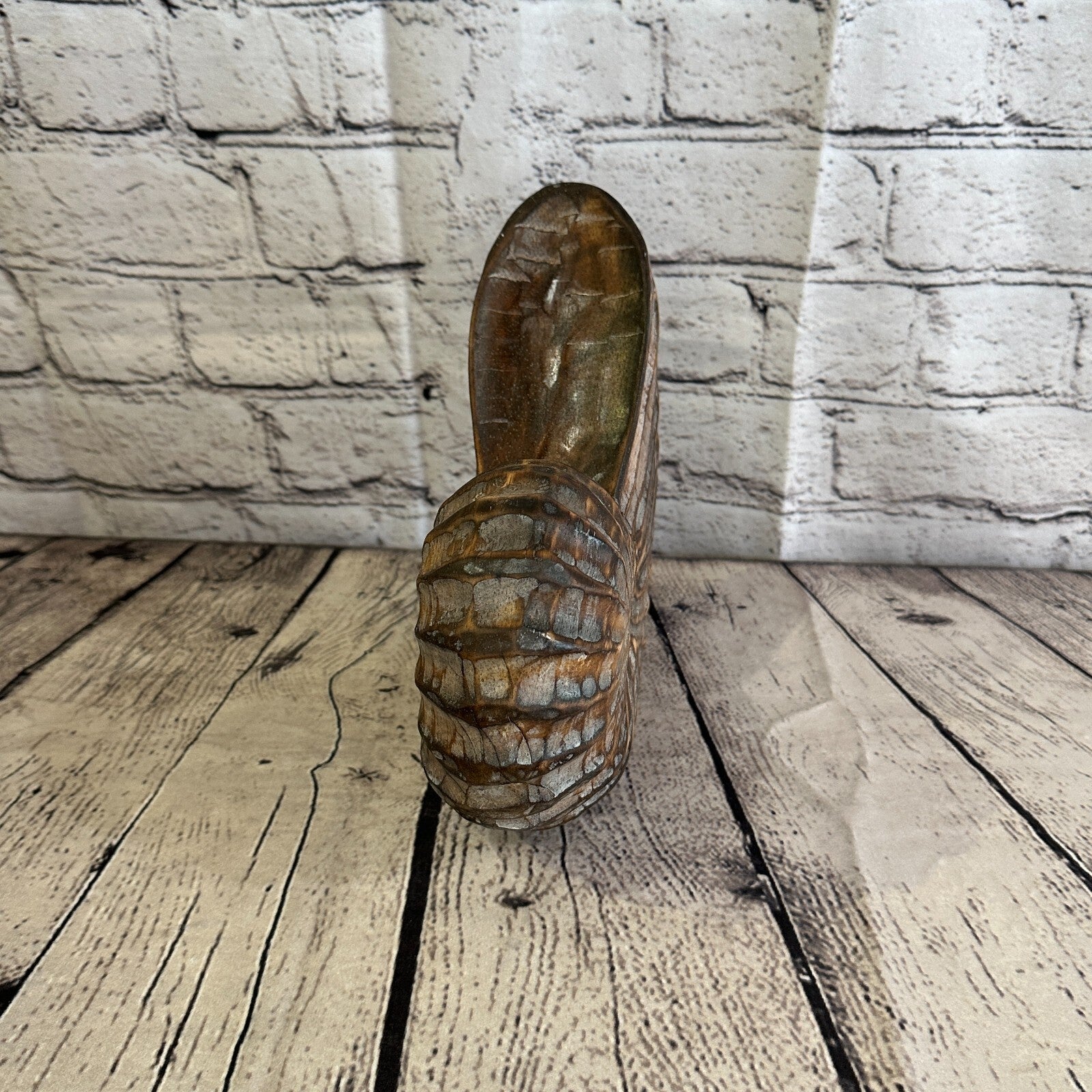 25cm Brown Polish Nautilus Shell Ornament Decor Carved Light Wood Parcel Figure1