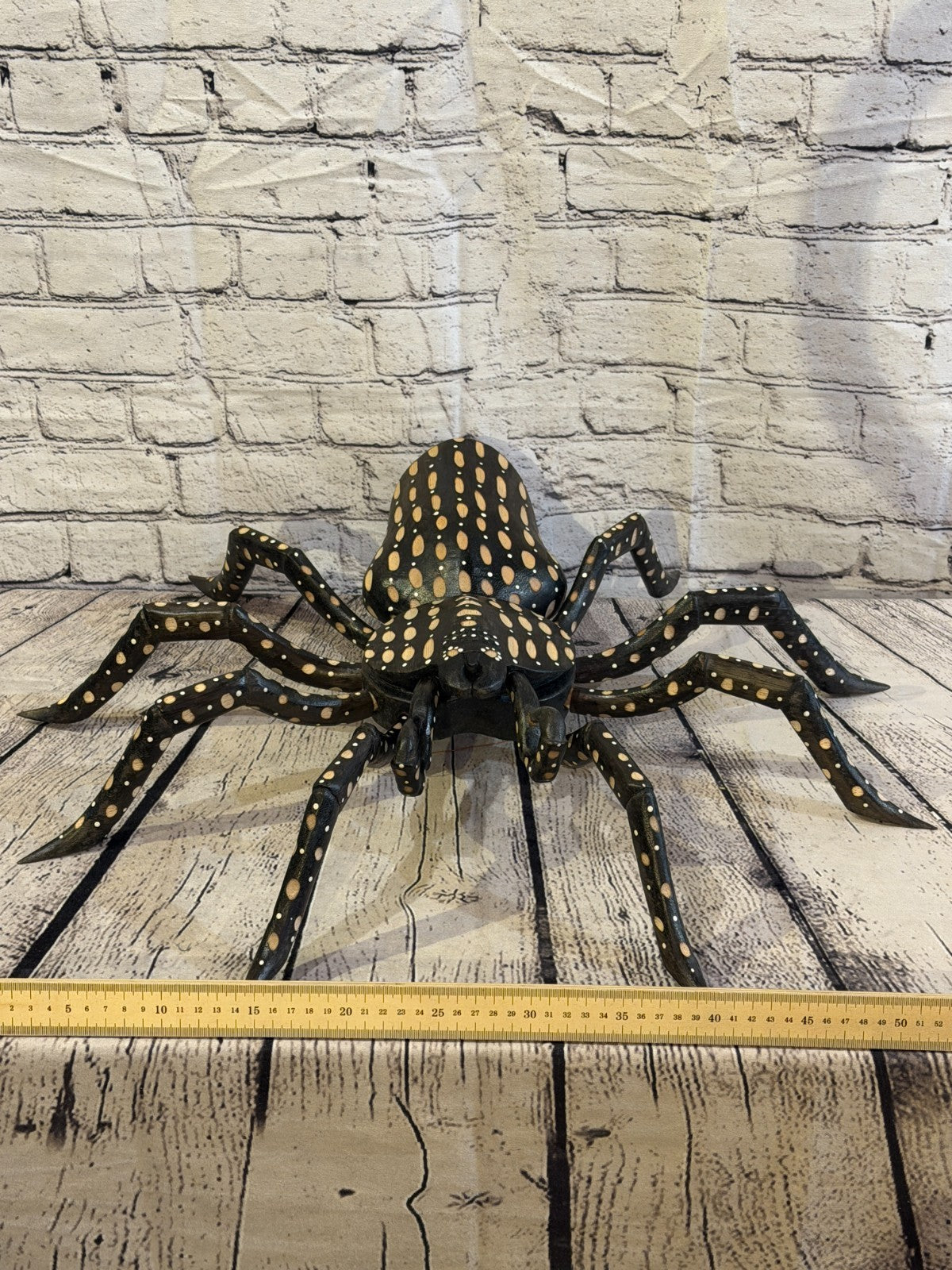 45cm x 35cm Brown Spots Wooden Spider Carving Hand Walking Tarantula Statue8