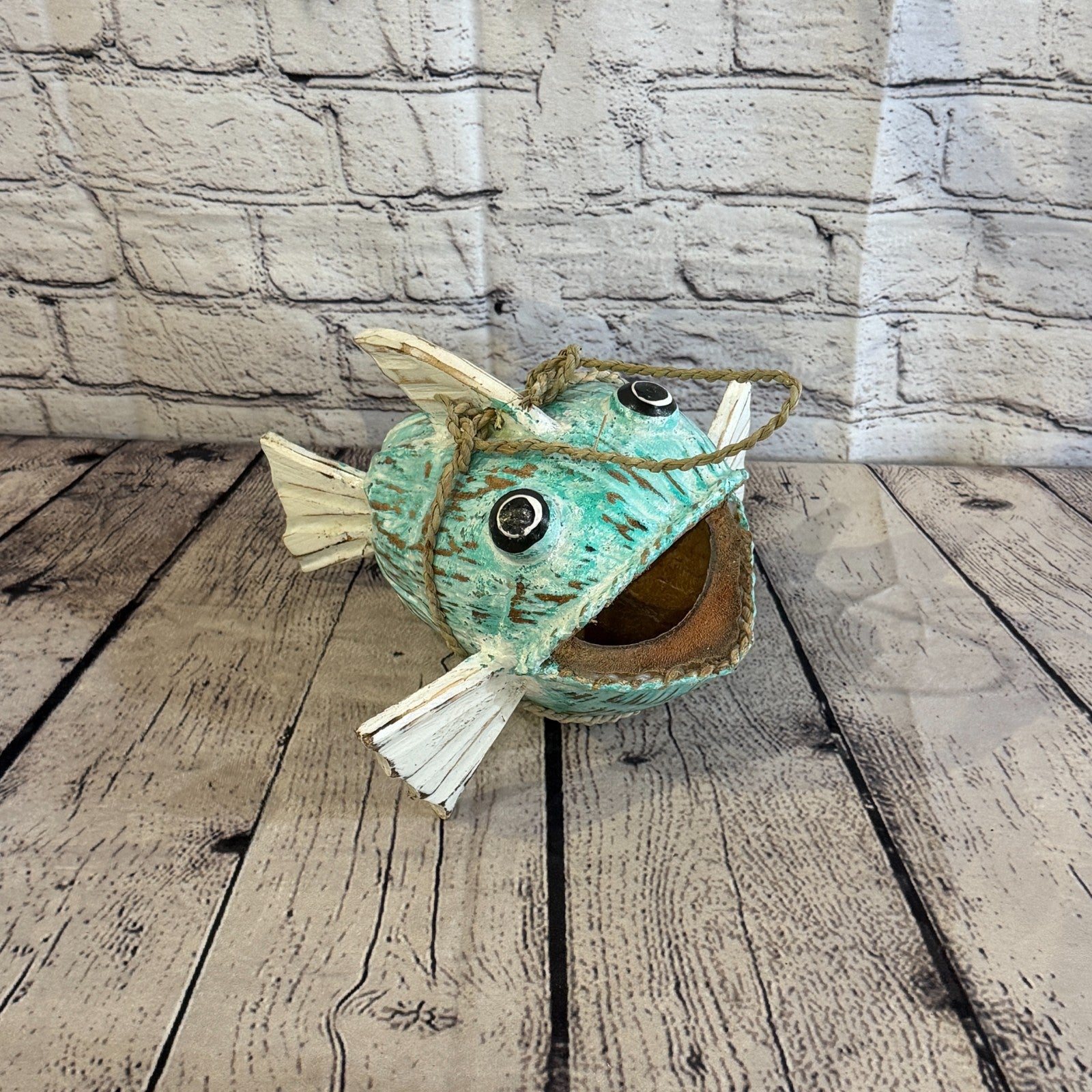 Green White Fins Folk Art Painted Shark Fish Coconut Shell Ornaments Hanging2