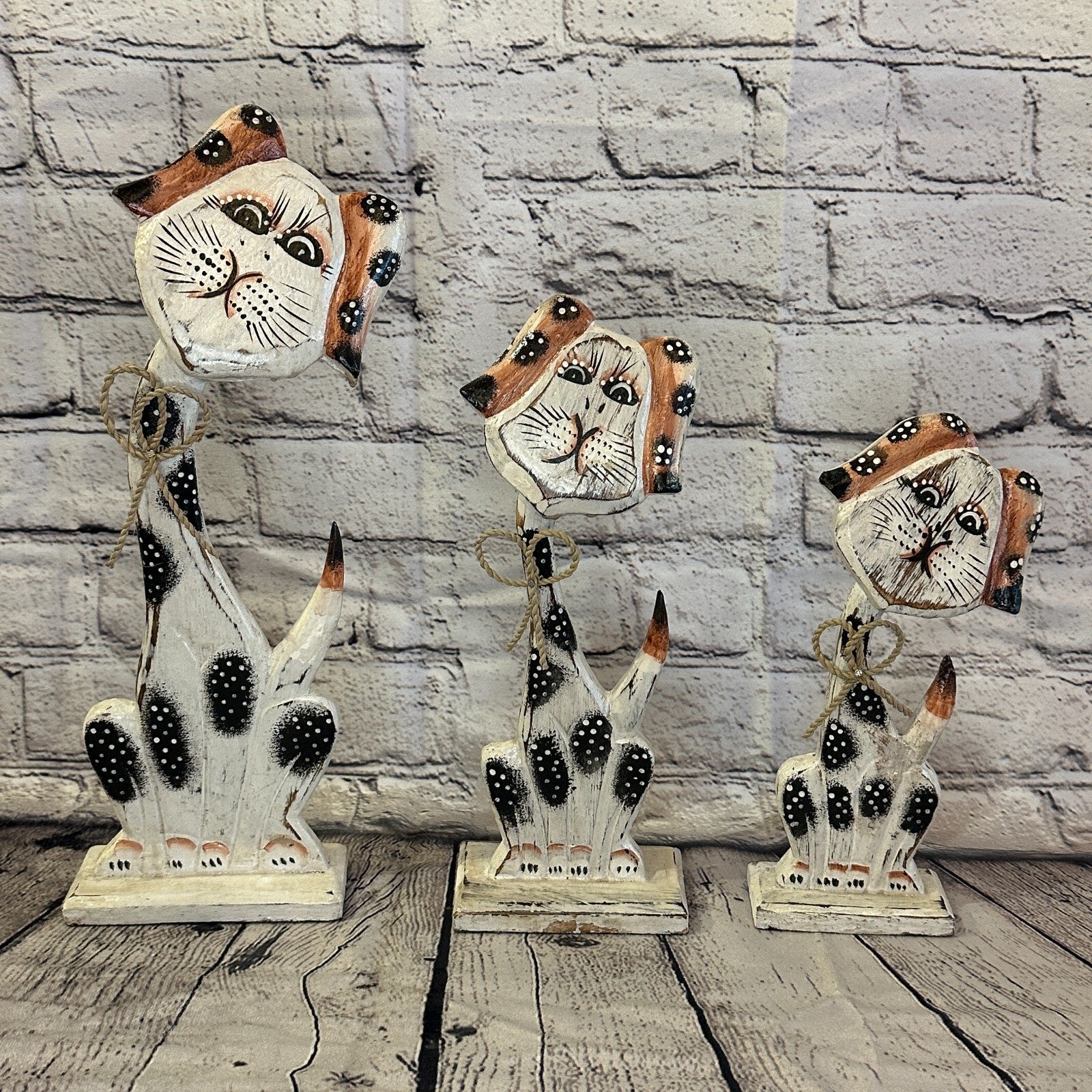 White Wooden Dog Shabby Pattern 35cm x 10cm Handmade and Fairtrade9